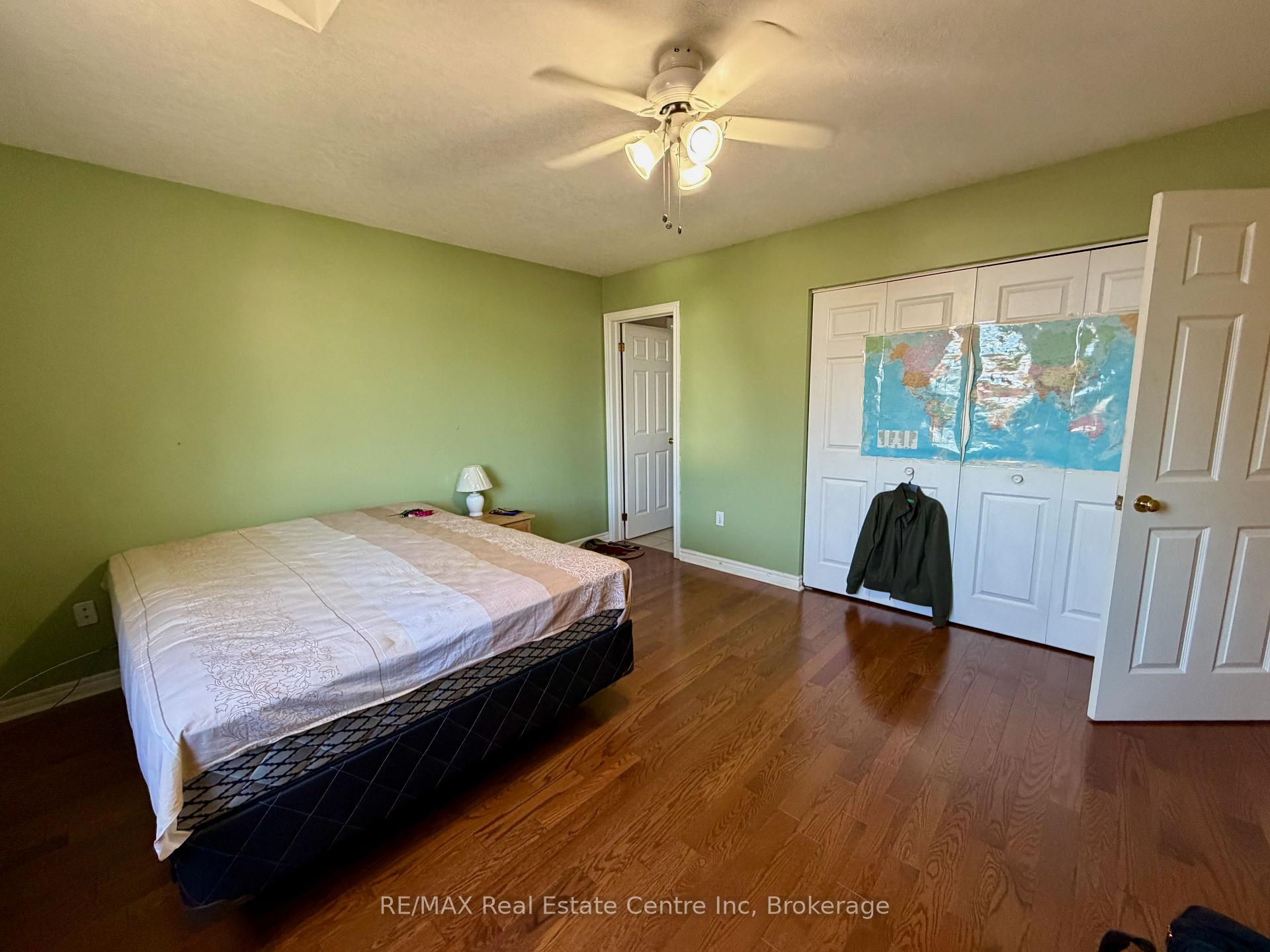 Photo 20 of 162 Clairfields Drive W, Guelph, Clairfields/Hanlon Business Park — HOMEH