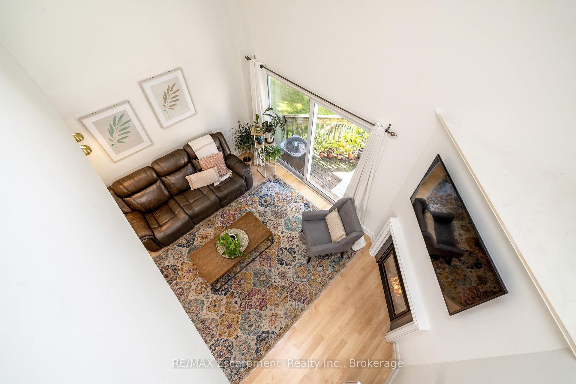 Photo 4 of Unit 218, 2110 Cleaver Avenue, Burlington, Headon — HOMEH