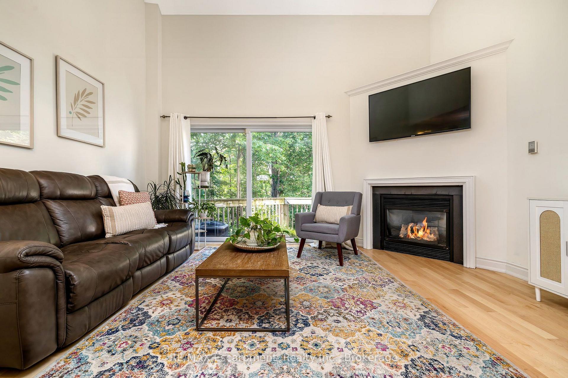 Photo 6 of Unit 218, 2110 Cleaver Avenue, Burlington, Headon — HOMEH