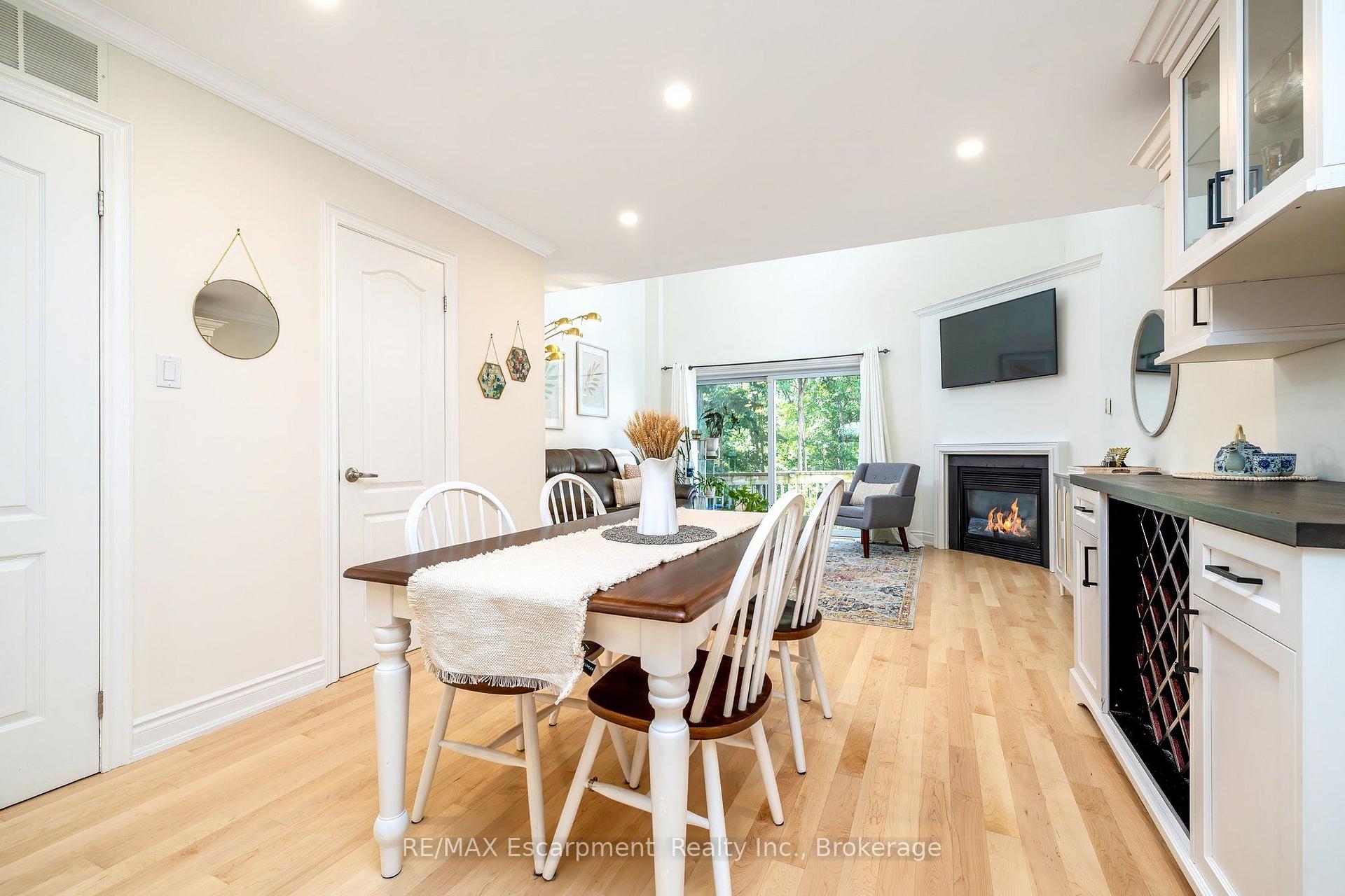 Photo 12 of Unit 218, 2110 Cleaver Avenue, Burlington, Headon — HOMEH