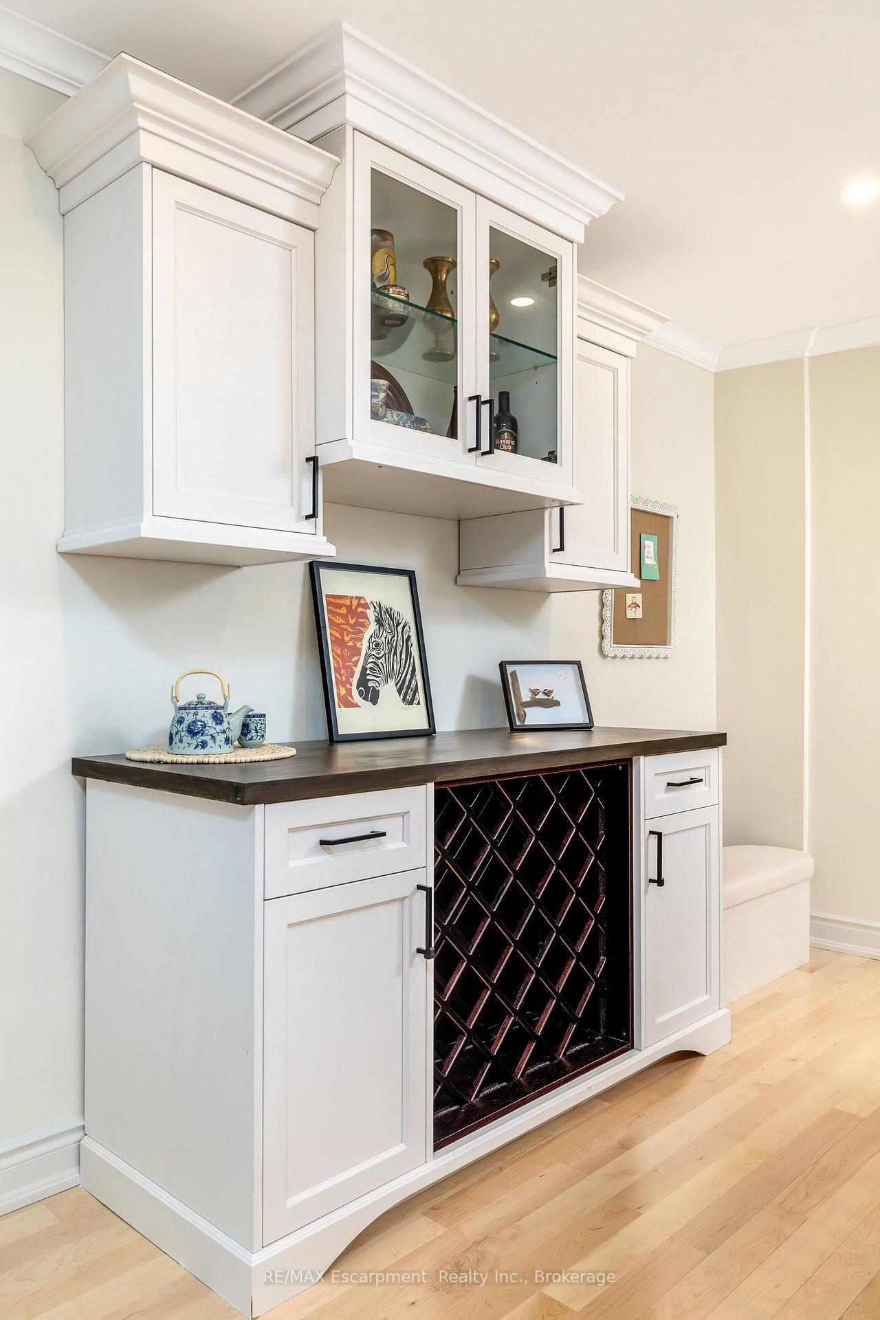 Photo 13 of Unit 218, 2110 Cleaver Avenue, Burlington, Headon — HOMEH