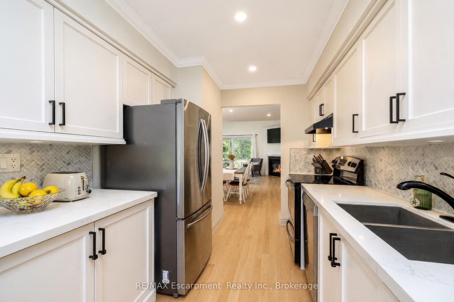 Photo 16 of Unit 218, 2110 Cleaver Avenue, Burlington, Headon — HOMEH