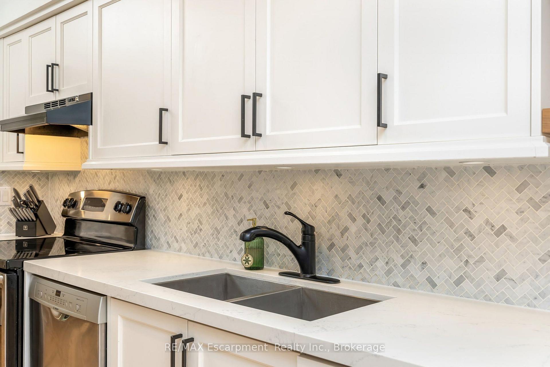 Photo 17 of Unit 218, 2110 Cleaver Avenue, Burlington, Headon — HOMEH