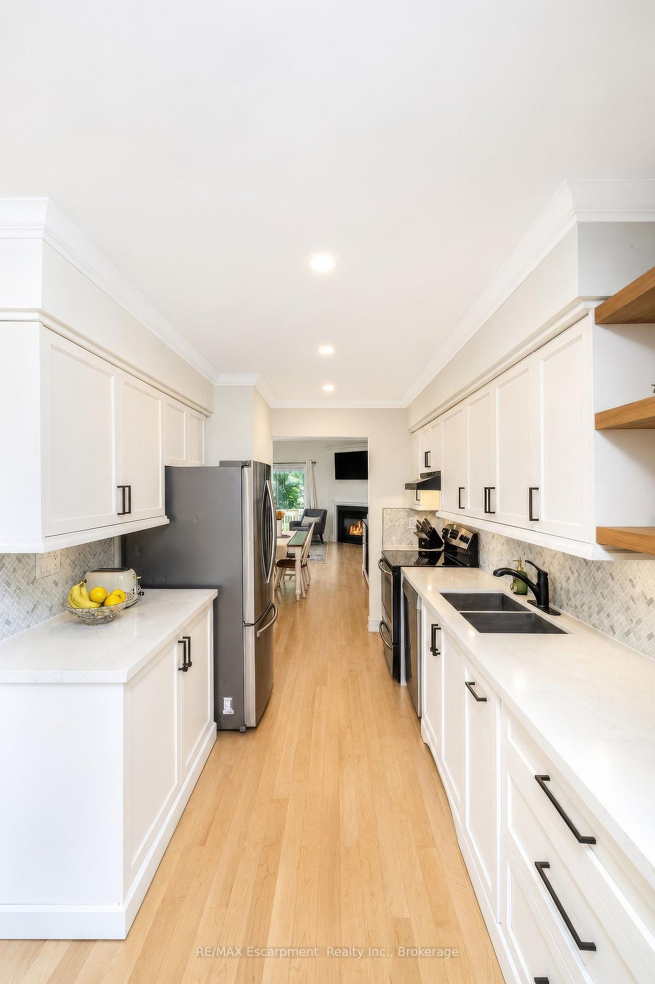 Photo 19 of Unit 218, 2110 Cleaver Avenue, Burlington, Headon — HOMEH