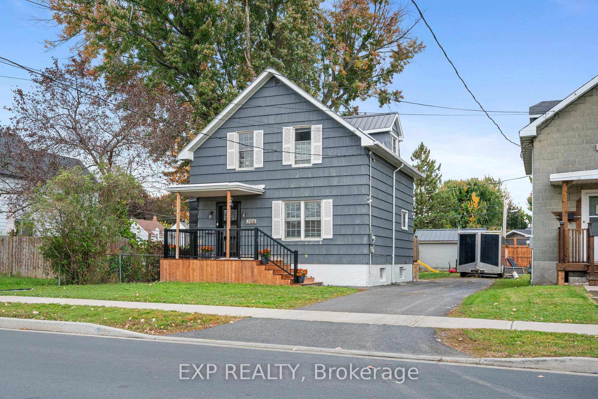 Photo of 206 Fifth Street W