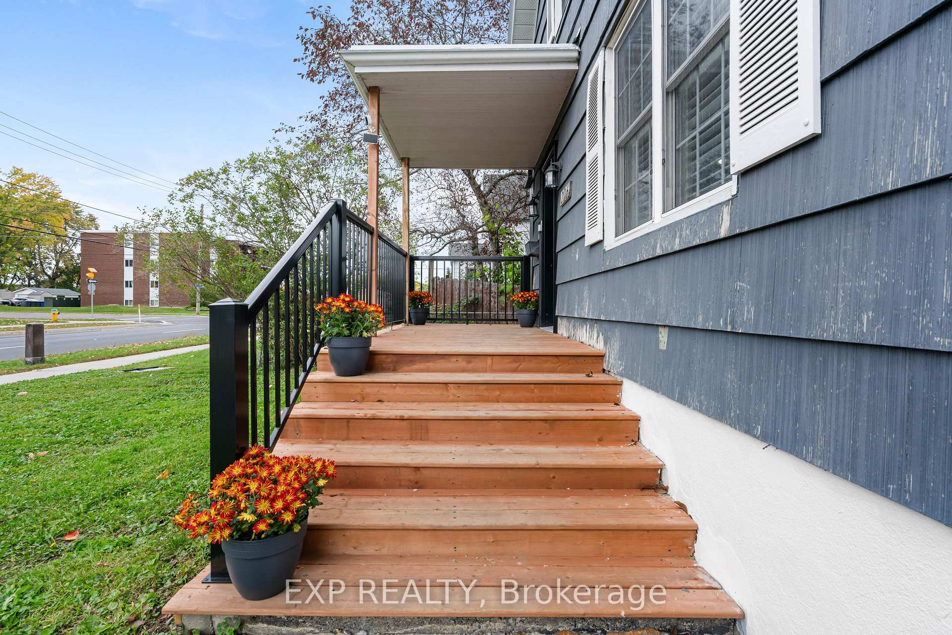 Photo 3 of 206 Fifth Street W, Cornwall, Cornwall — HOMEH
