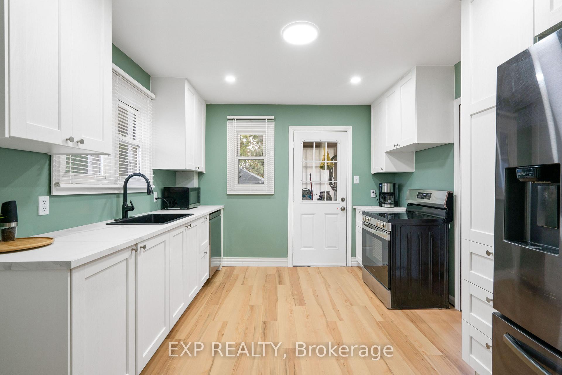 Photo 10 of 206 Fifth Street W, Cornwall, Cornwall — HOMEH