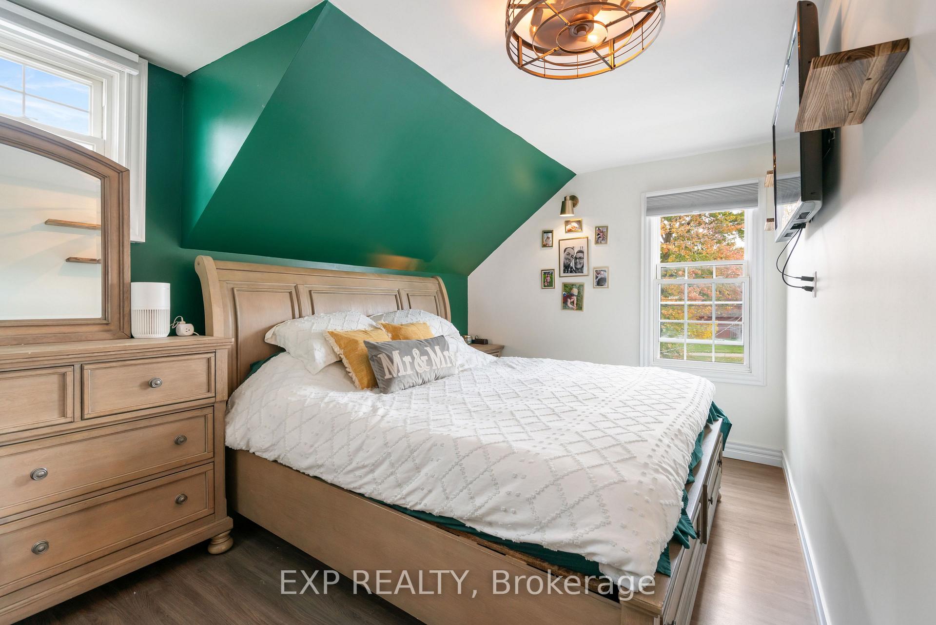 Photo 18 of 206 Fifth Street W, Cornwall, Cornwall — HOMEH