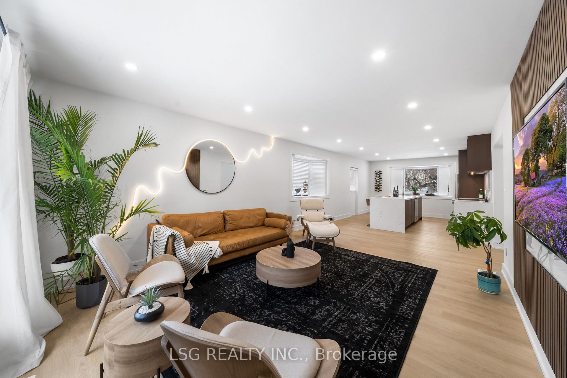 Photo 6 of 26 Grangemill Crescent, North York, Banbury-Don Mills — HOMEH