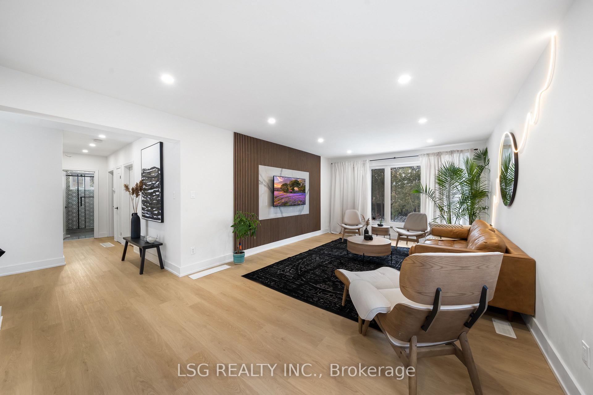 Photo 7 of 26 Grangemill Crescent, North York, Banbury-Don Mills — HOMEH