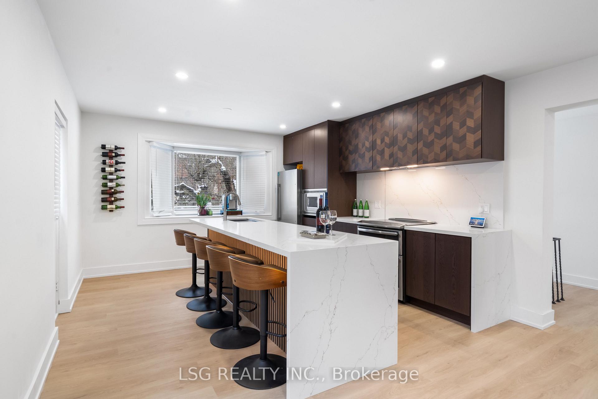 Photo 11 of 26 Grangemill Crescent, North York, Banbury-Don Mills — HOMEH