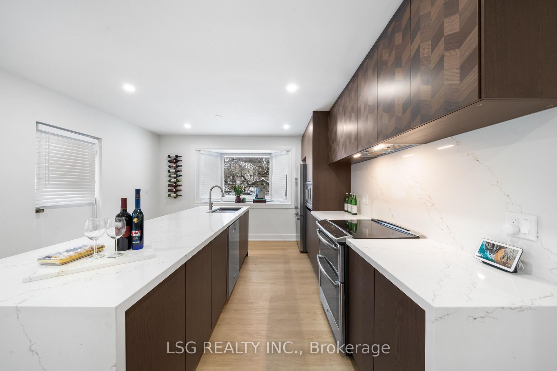 Photo 12 of 26 Grangemill Crescent, North York, Banbury-Don Mills — HOMEH
