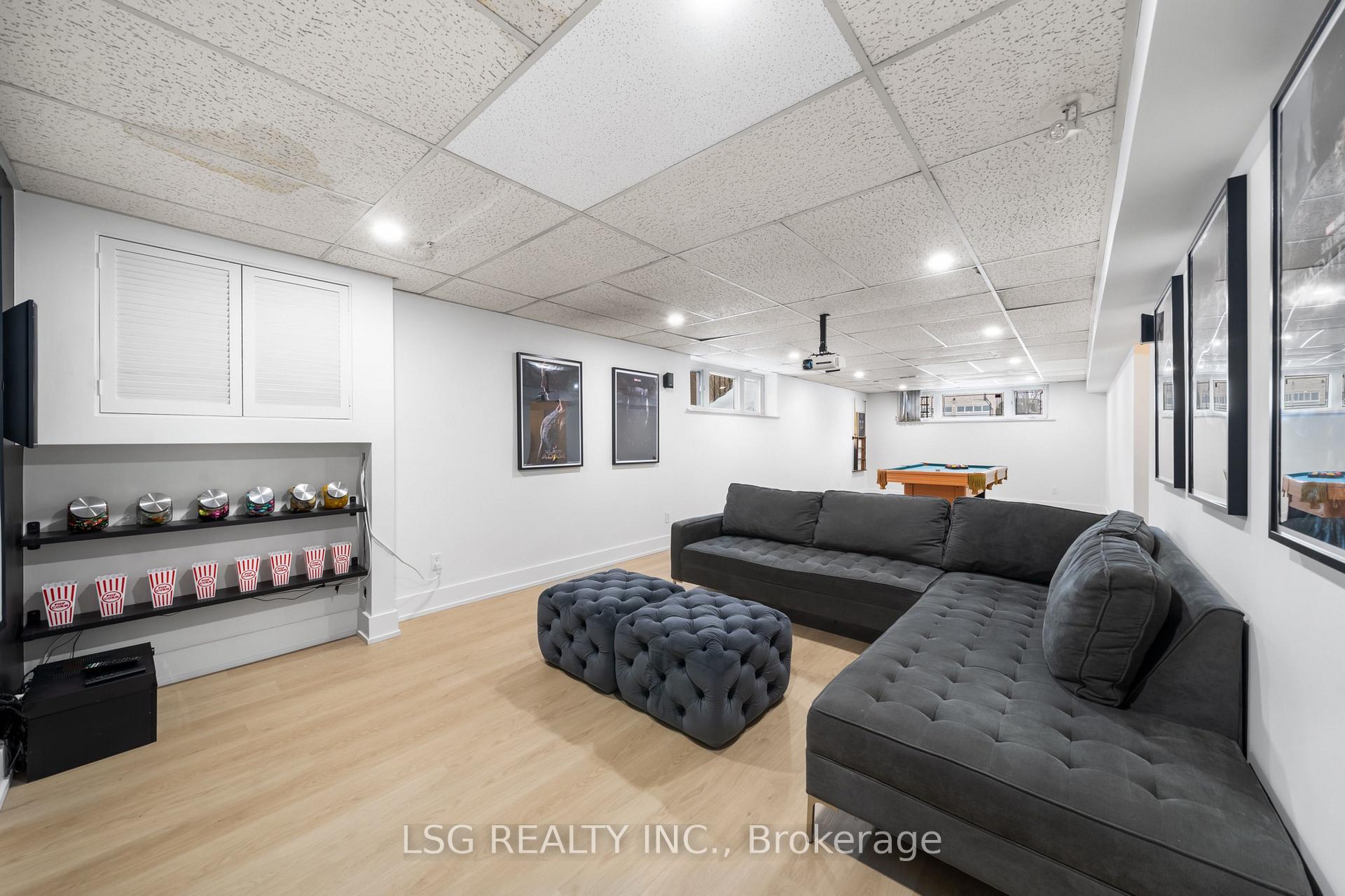 Photo 25 of 26 Grangemill Crescent, North York, Banbury-Don Mills — HOMEH