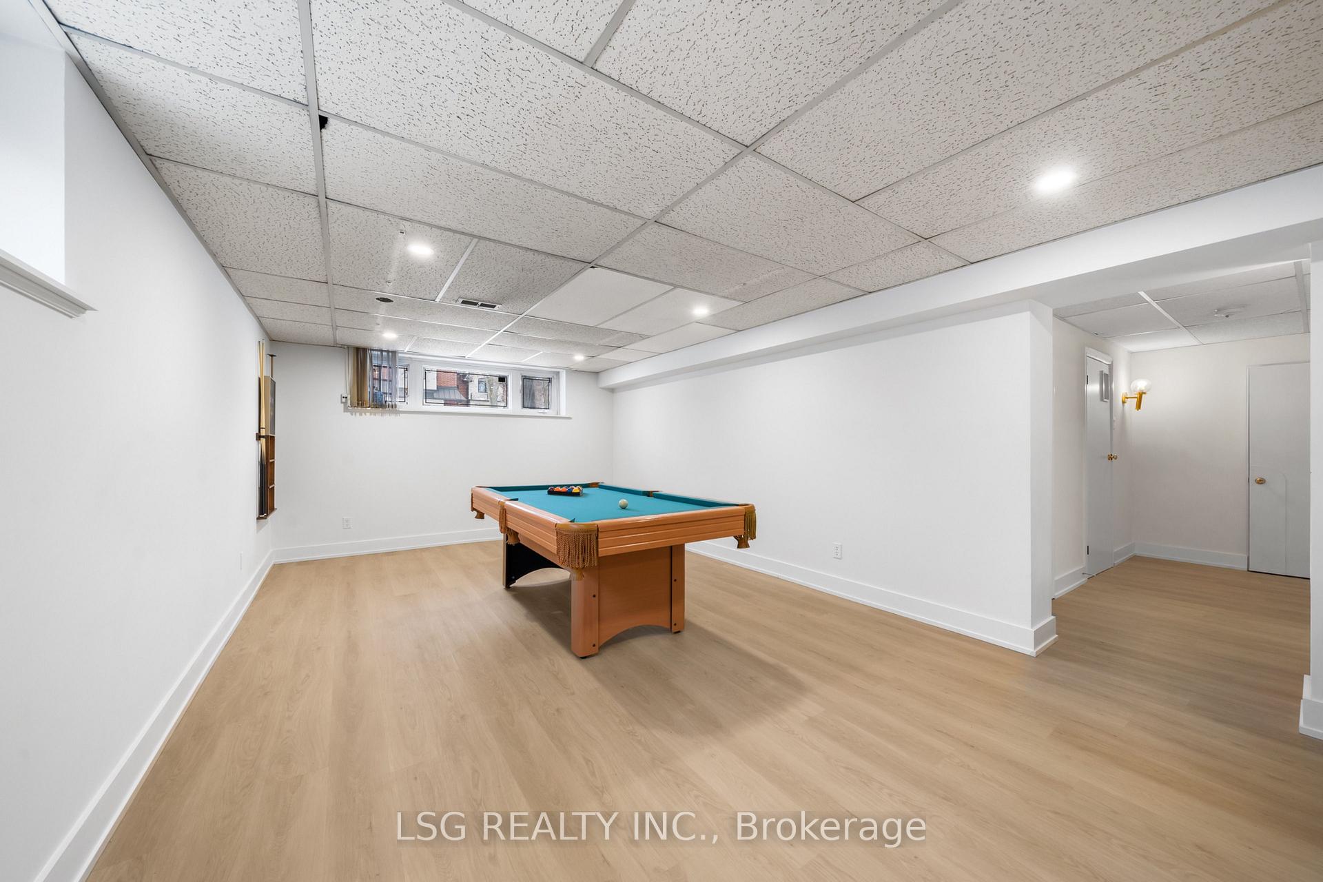 Photo 27 of 26 Grangemill Crescent, North York, Banbury-Don Mills — HOMEH