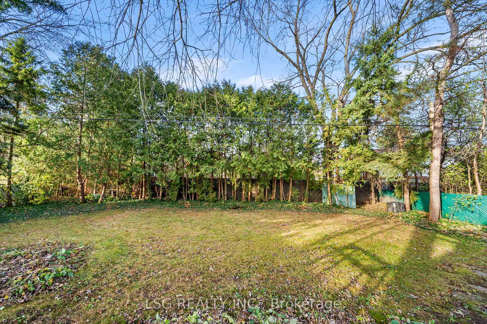 Photo 36 of 26 Grangemill Crescent, North York, Banbury-Don Mills — HOMEH