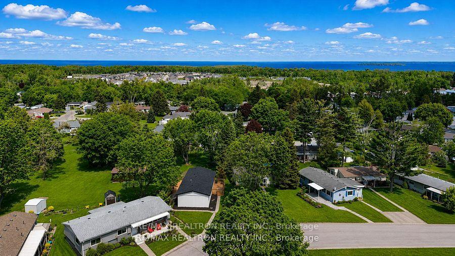 Photo 17 of 41 Trefoil Drive, Innisfil, Rural Innisfil — HOMEH
