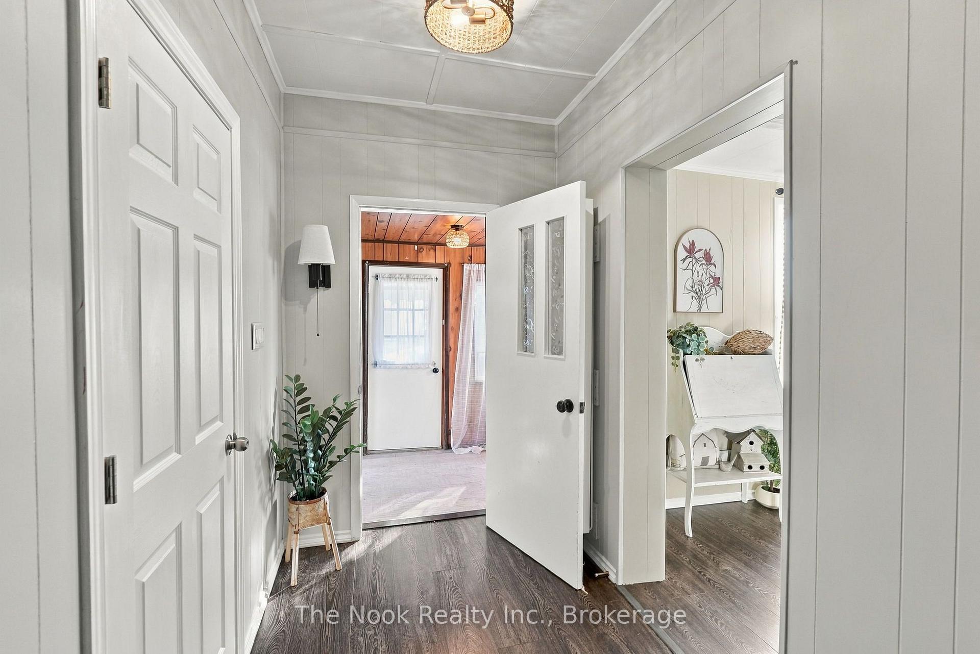 Photo 10 of 64 Wellington Street, Clarington, Bowmanville — HOMEH