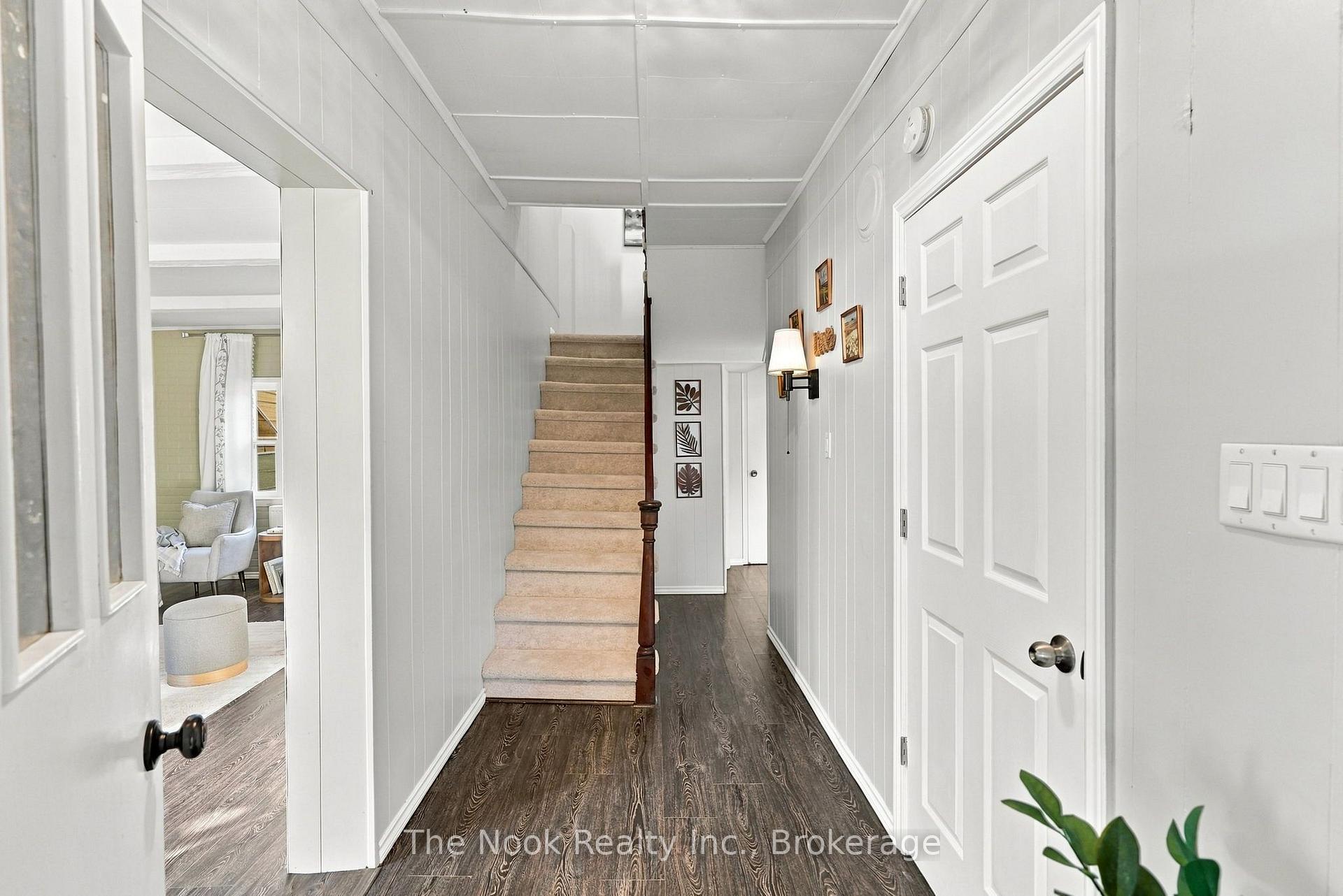Photo 17 of 64 Wellington Street, Clarington, Bowmanville — HOMEH