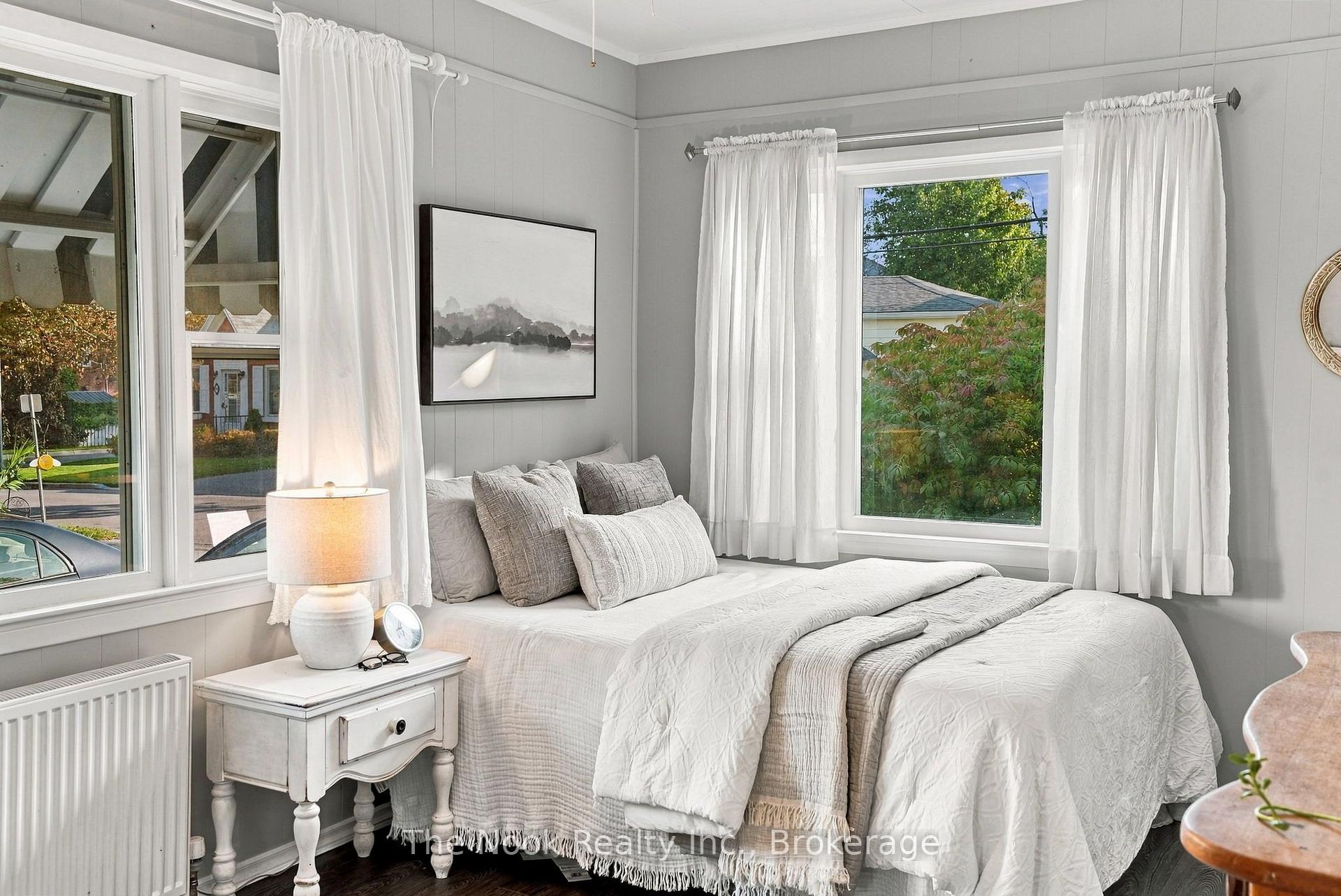 Photo 28 of 64 Wellington Street, Clarington, Bowmanville — HOMEH