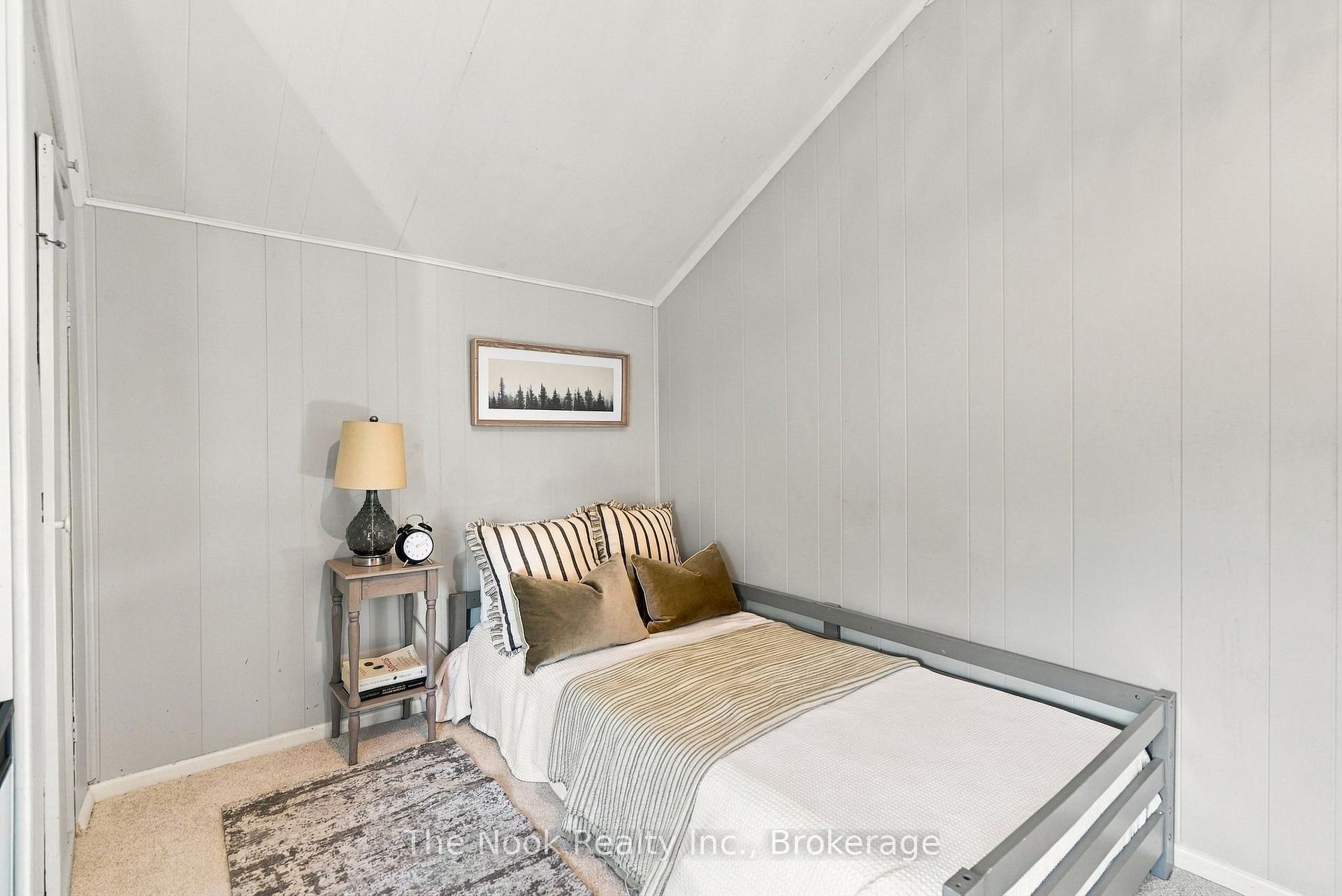 Photo 39 of 64 Wellington Street, Clarington, Bowmanville — HOMEH