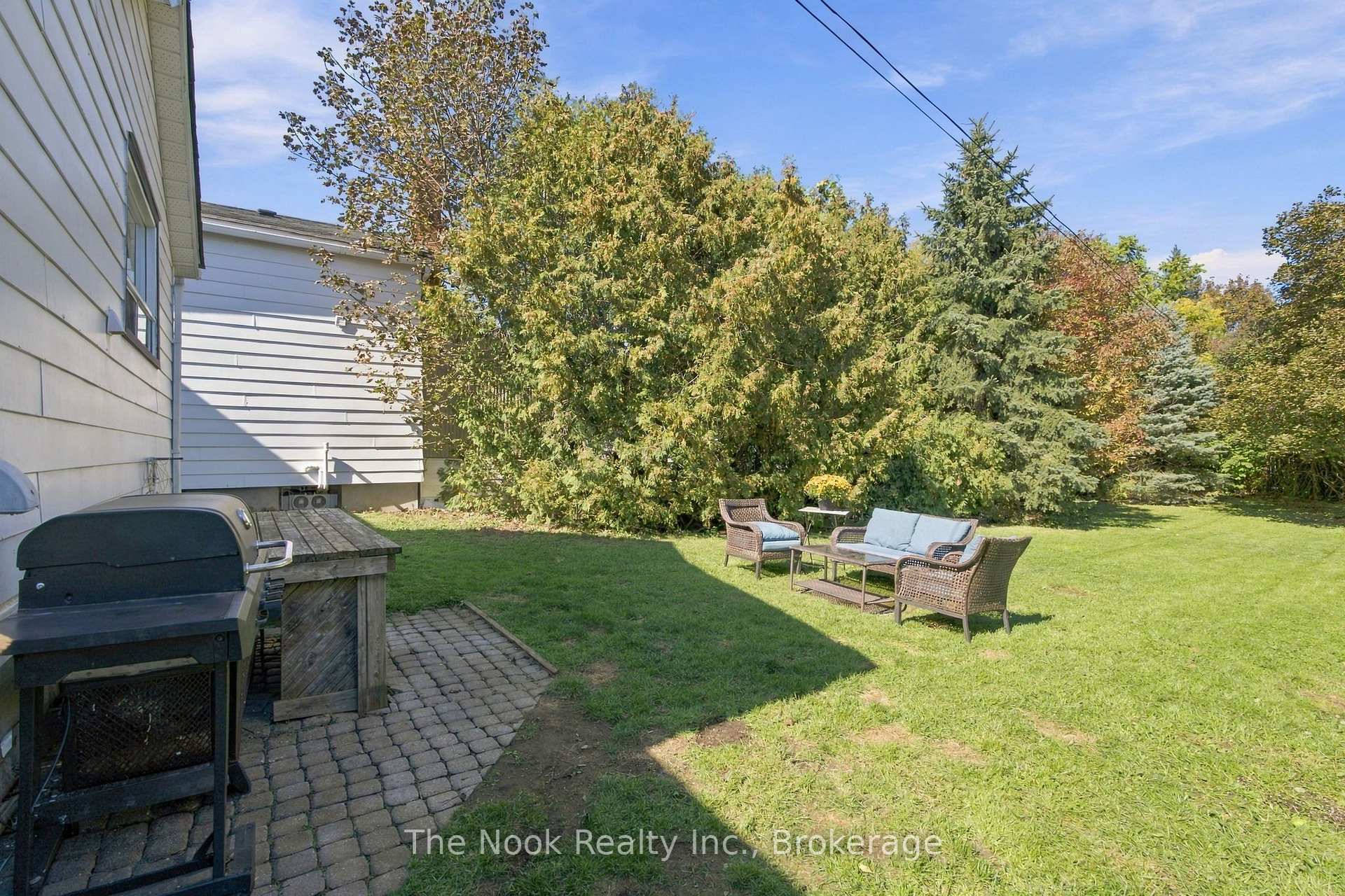 Photo 47 of 64 Wellington Street, Clarington, Bowmanville — HOMEH