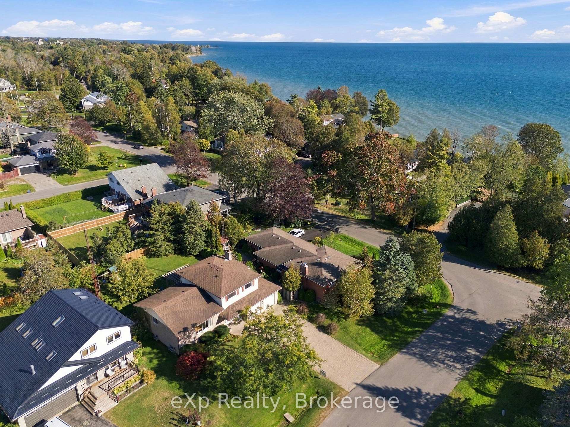 Photo 3 of 2 Ravensdale Road, Cobourg — HOMEH