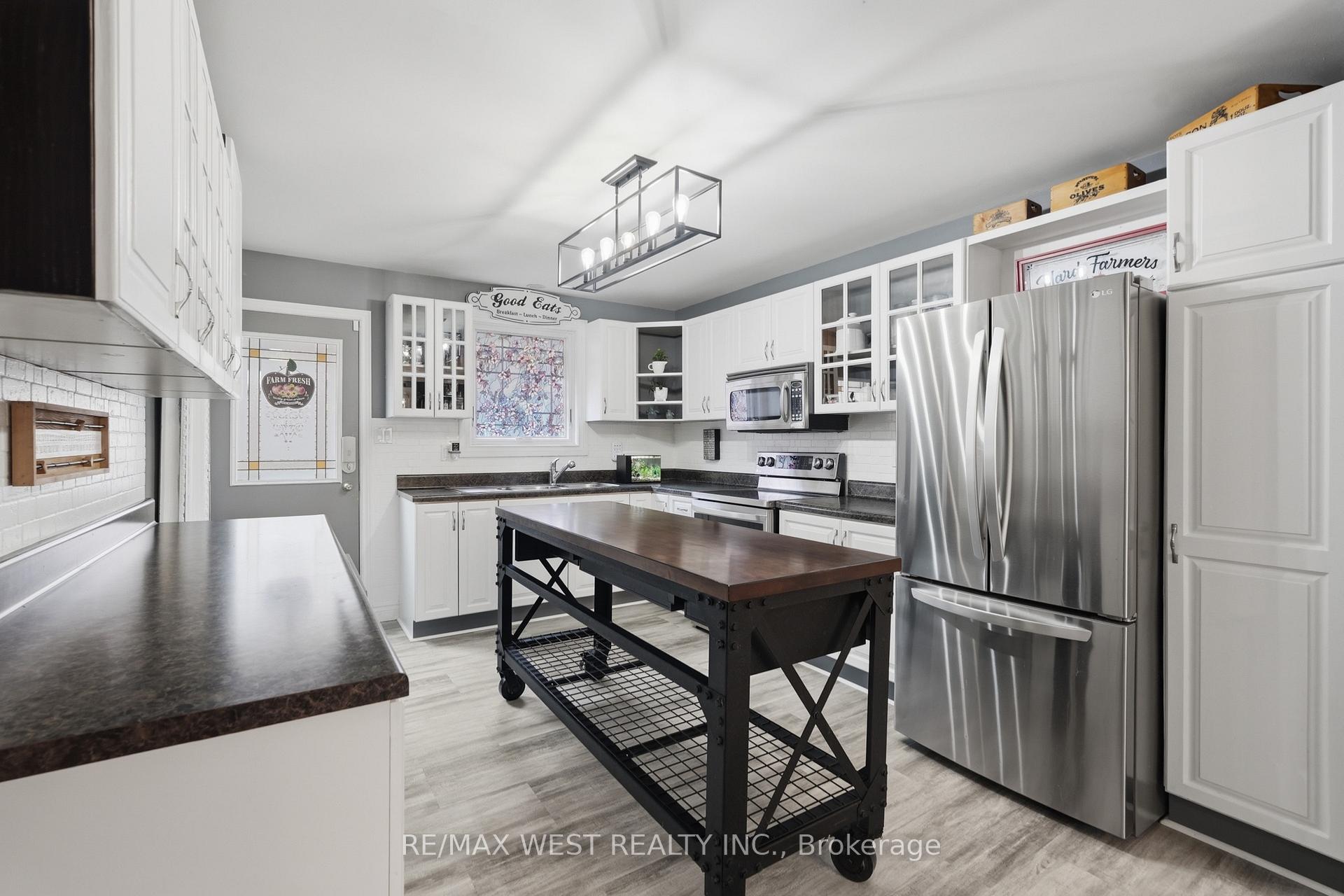 Photo 12 of 515 Berkindale Drive, Hamilton, Riverdale — HOMEH