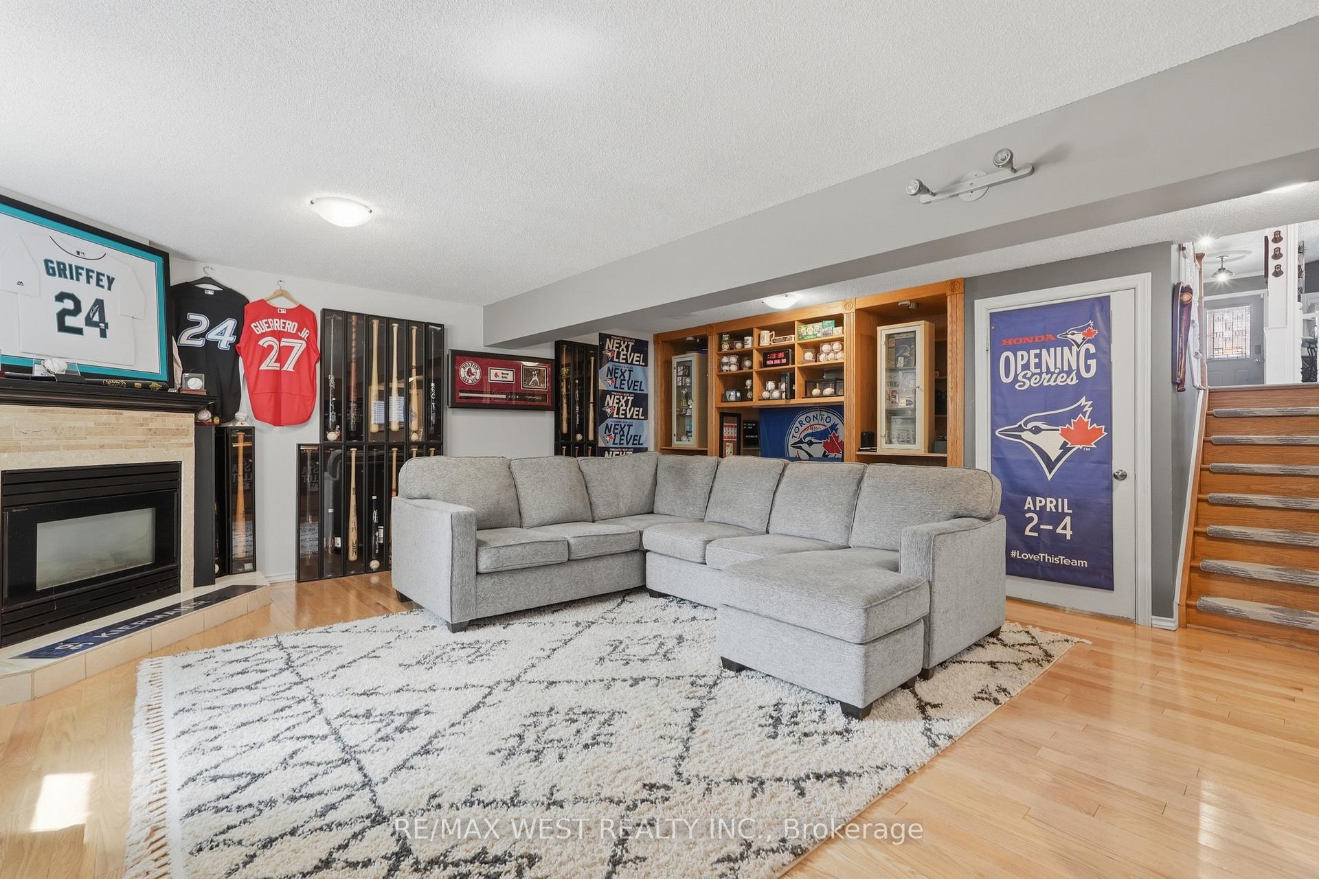 Photo 14 of 515 Berkindale Drive, Hamilton, Riverdale — HOMEH