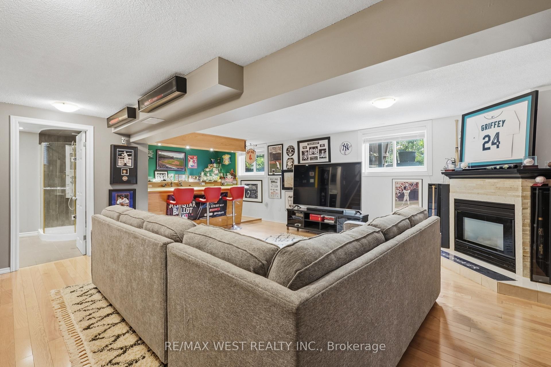 Photo 16 of 515 Berkindale Drive, Hamilton, Riverdale — HOMEH