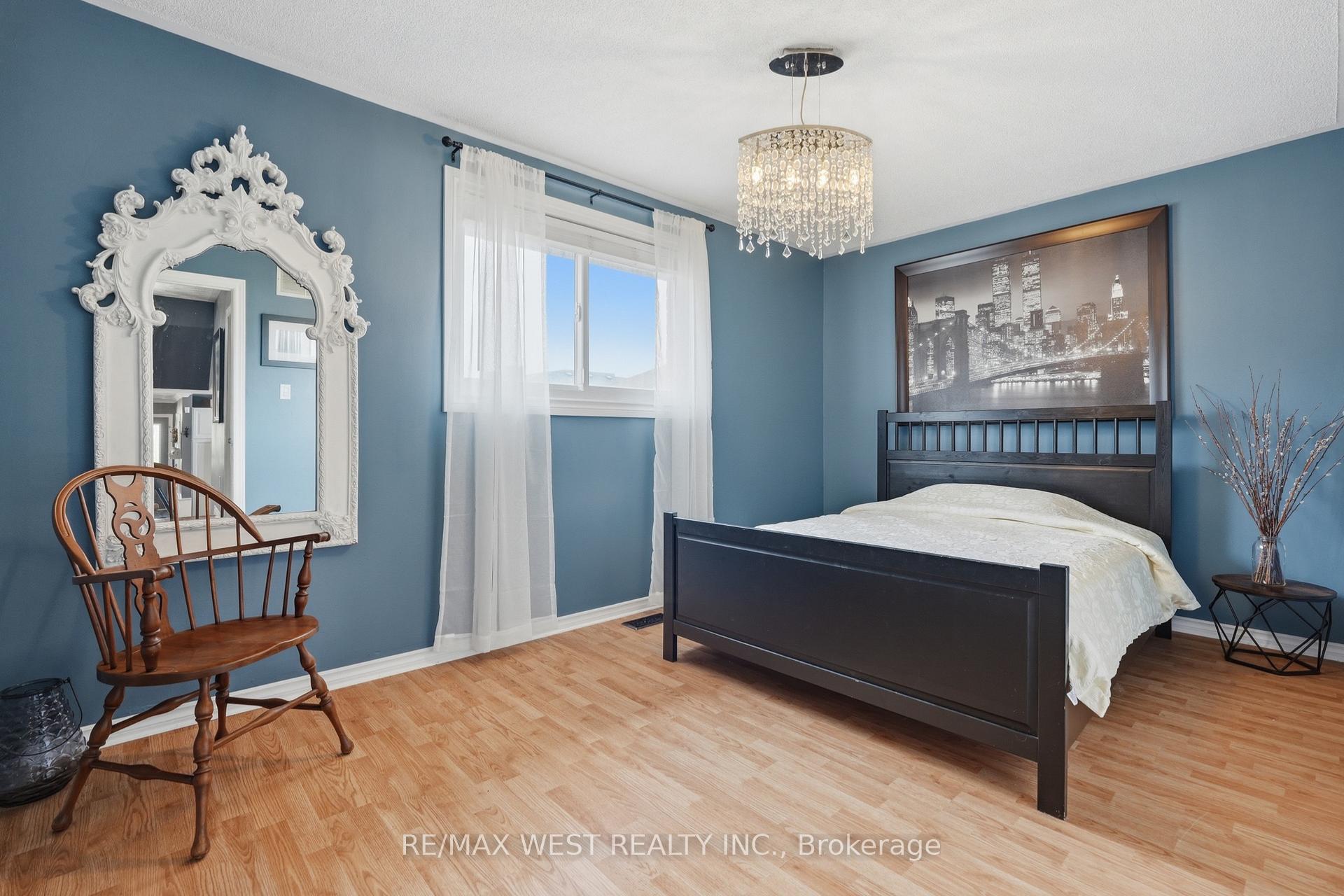 Photo 19 of 515 Berkindale Drive, Hamilton, Riverdale — HOMEH
