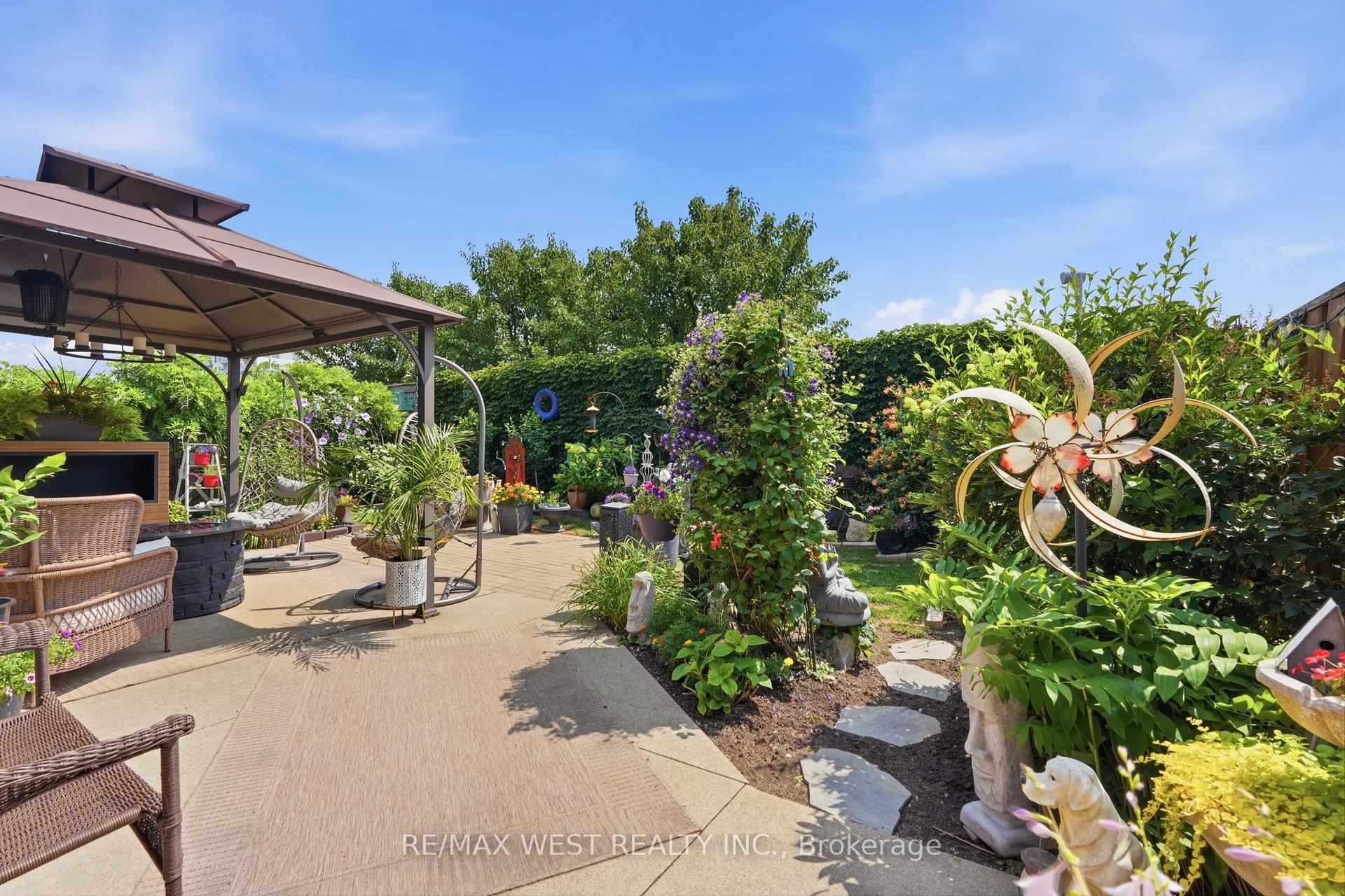 Photo 22 of 515 Berkindale Drive, Hamilton, Riverdale — HOMEH