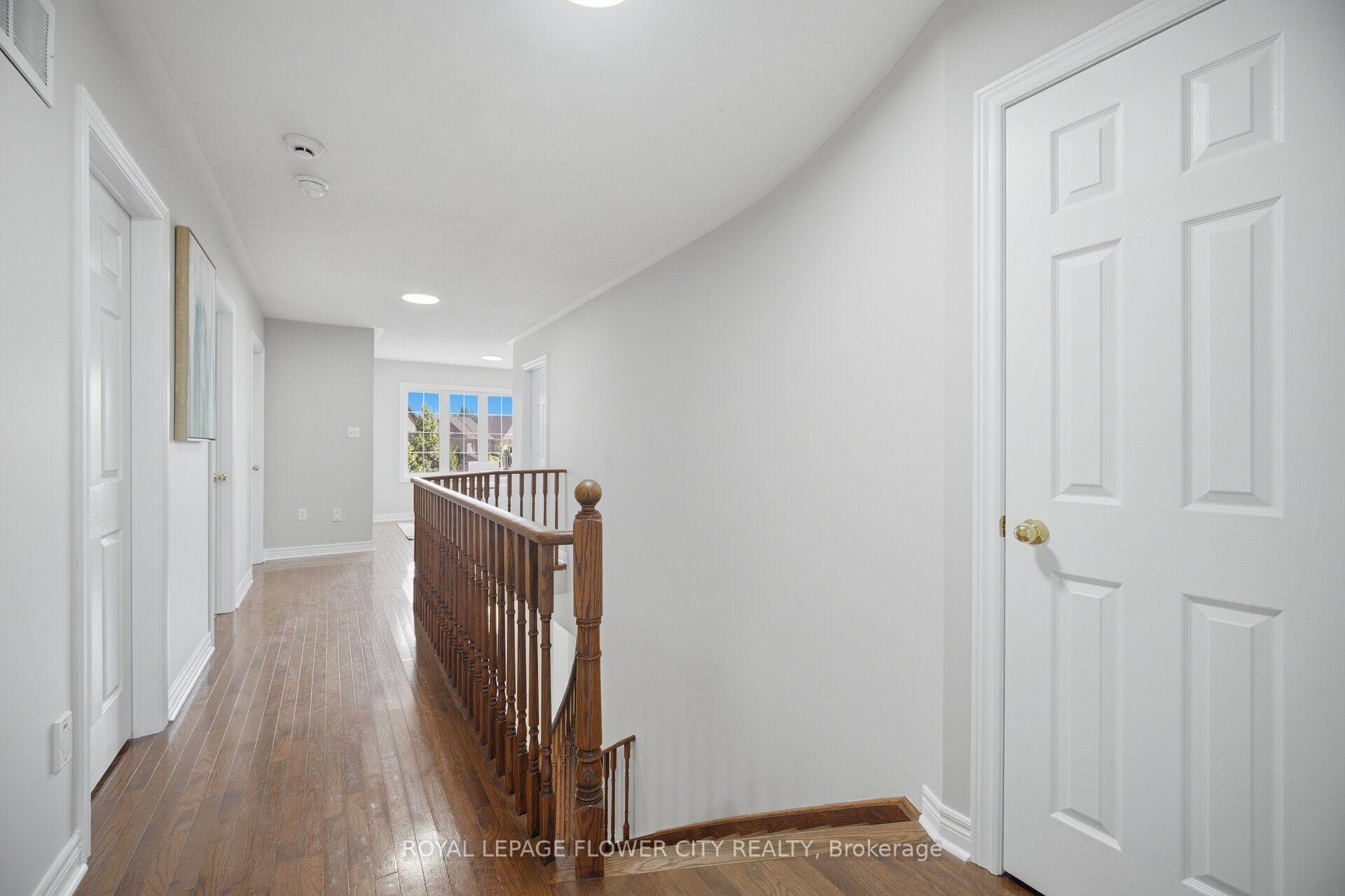 Photo 17 of 56 Laurentide Crescent, Brampton, Vales of Castlemore North — HOMEH