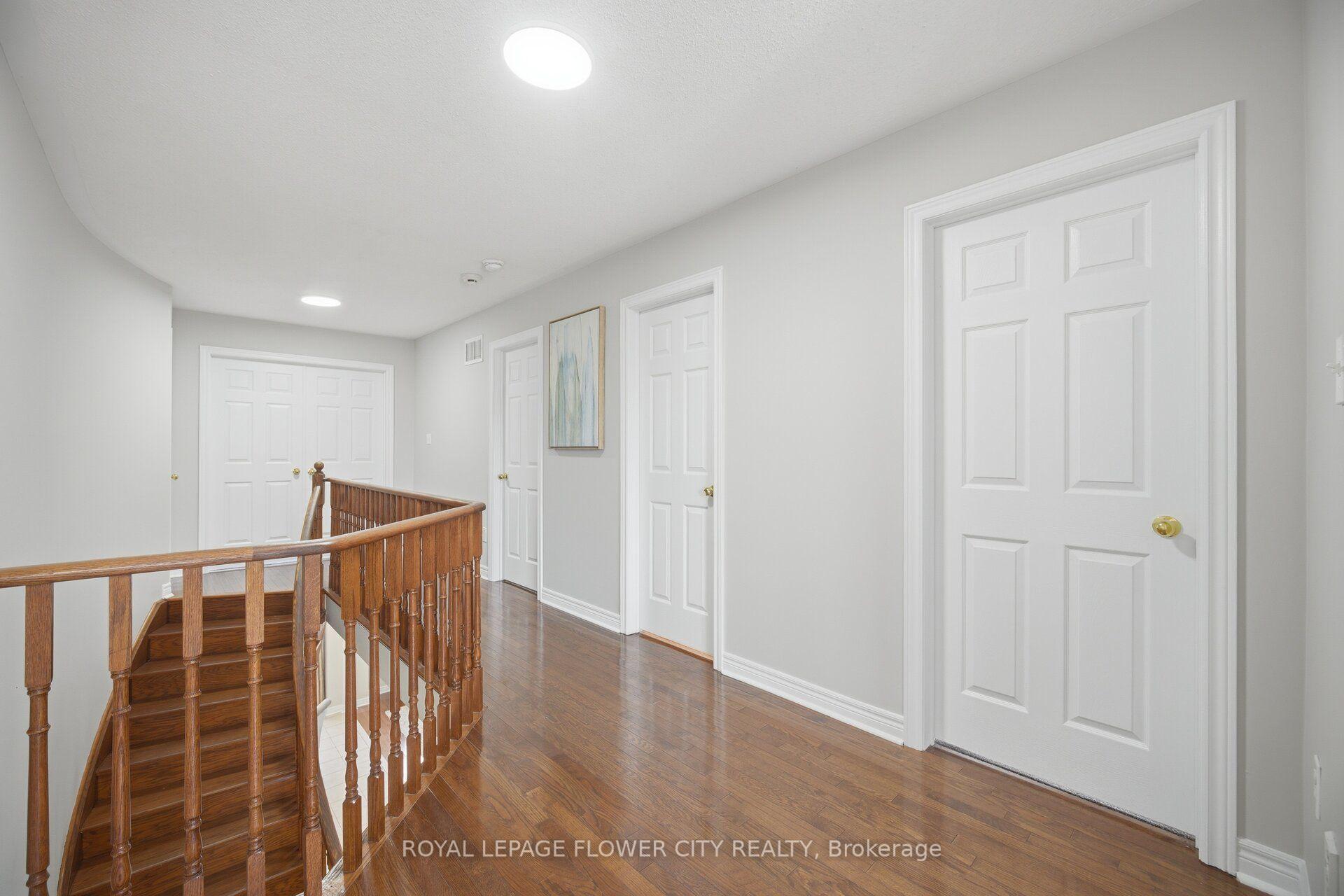Photo 19 of 56 Laurentide Crescent, Brampton, Vales of Castlemore North — HOMEH