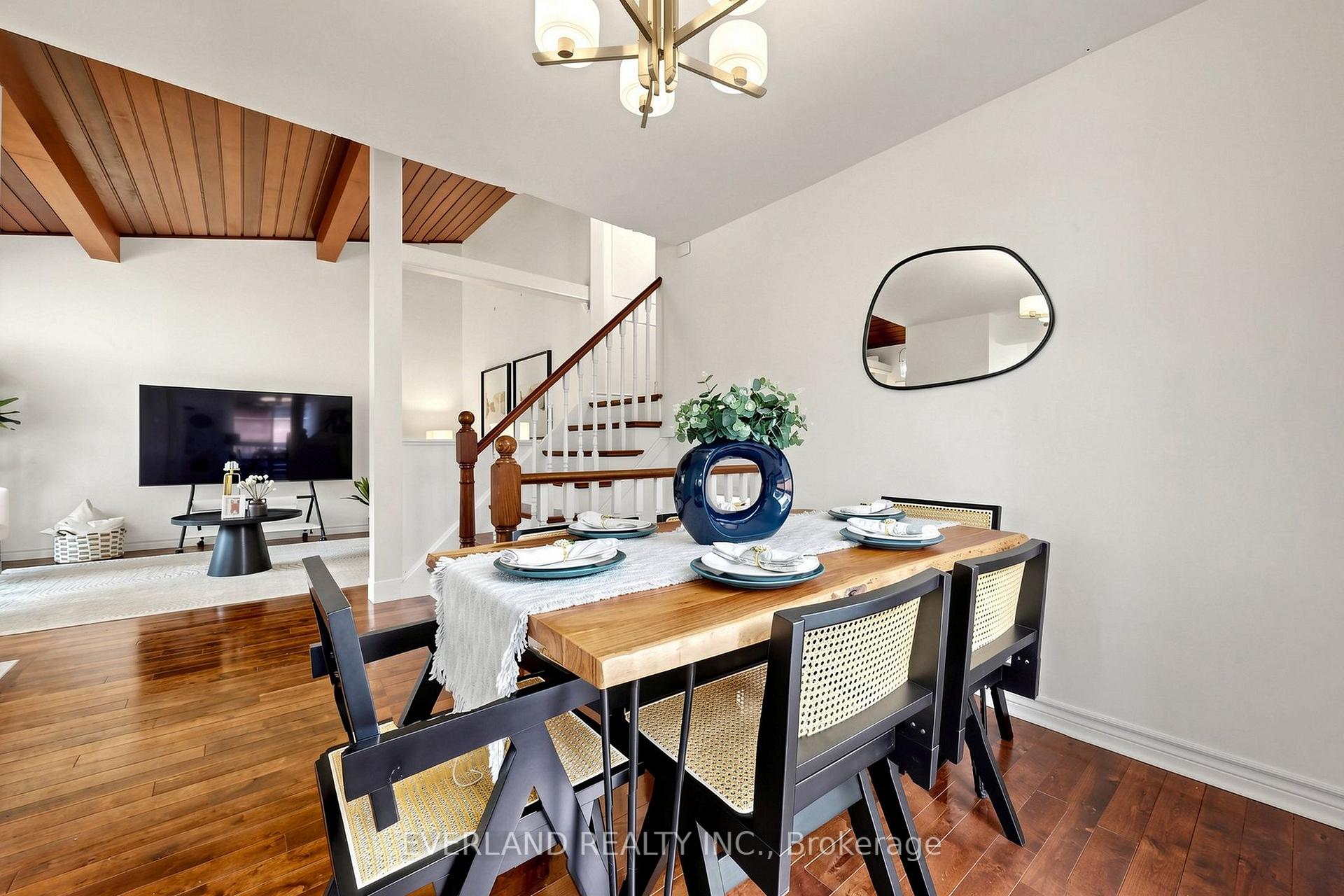 Photo 5 of 38 Six Nations Avenue, Scarborough, Woburn — HOMEH