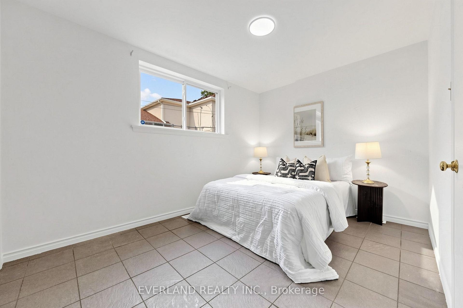 Photo 11 of 38 Six Nations Avenue, Scarborough, Woburn — HOMEH