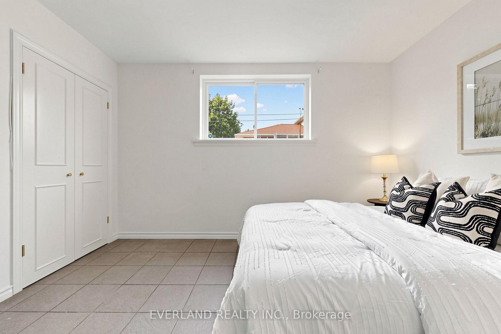 Photo 12 of 38 Six Nations Avenue, Scarborough, Woburn — HOMEH