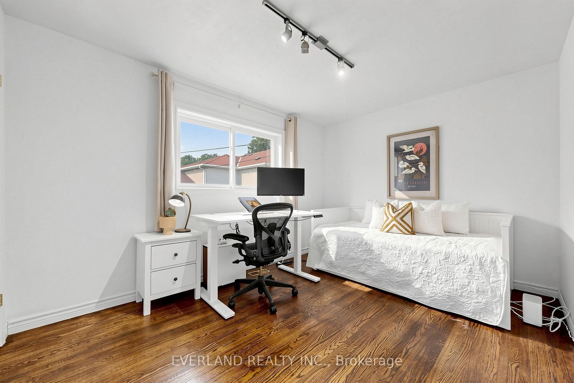 Photo 18 of 38 Six Nations Avenue, Scarborough, Woburn — HOMEH