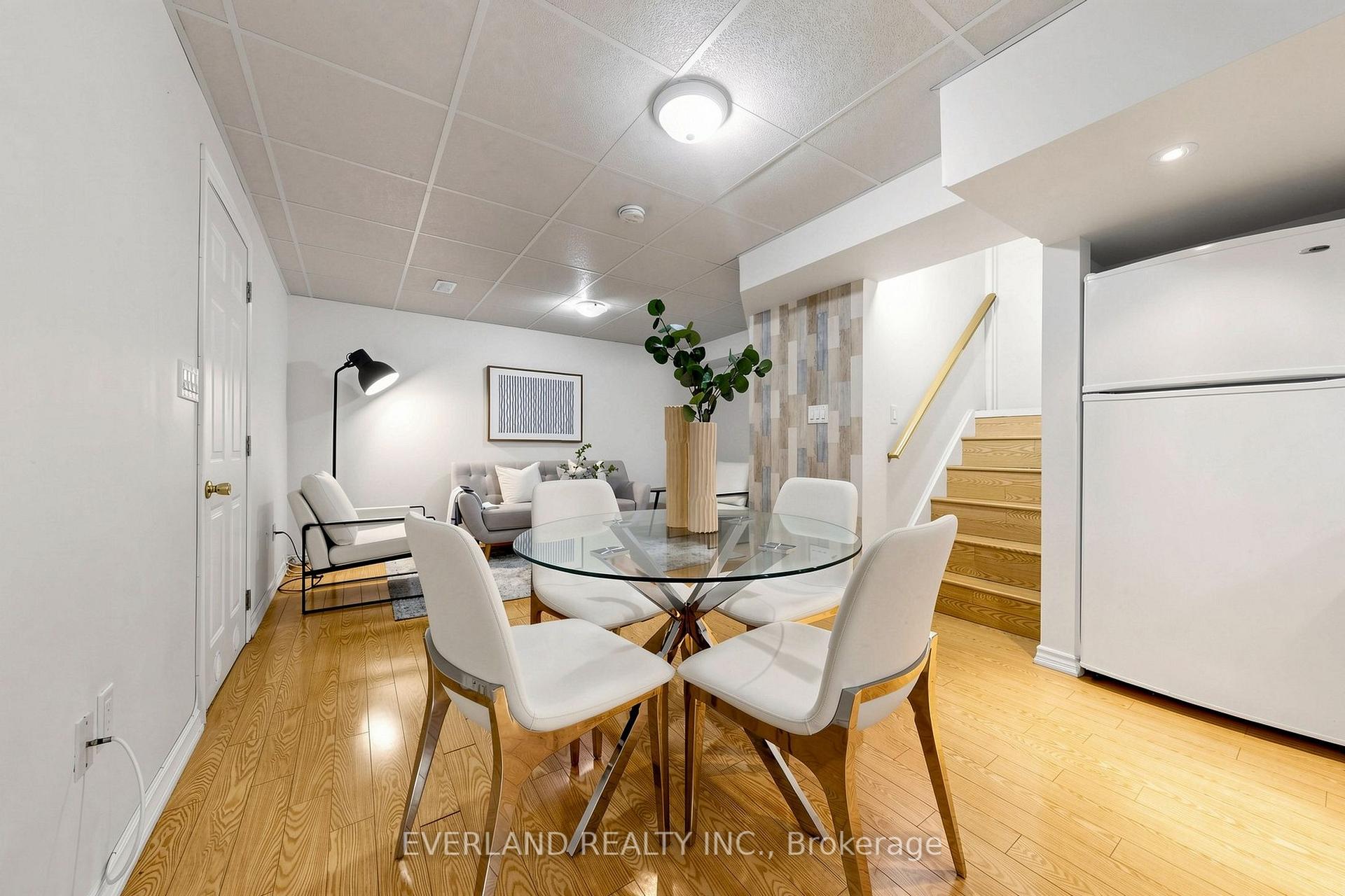 Photo 25 of 38 Six Nations Avenue, Scarborough, Woburn — HOMEH
