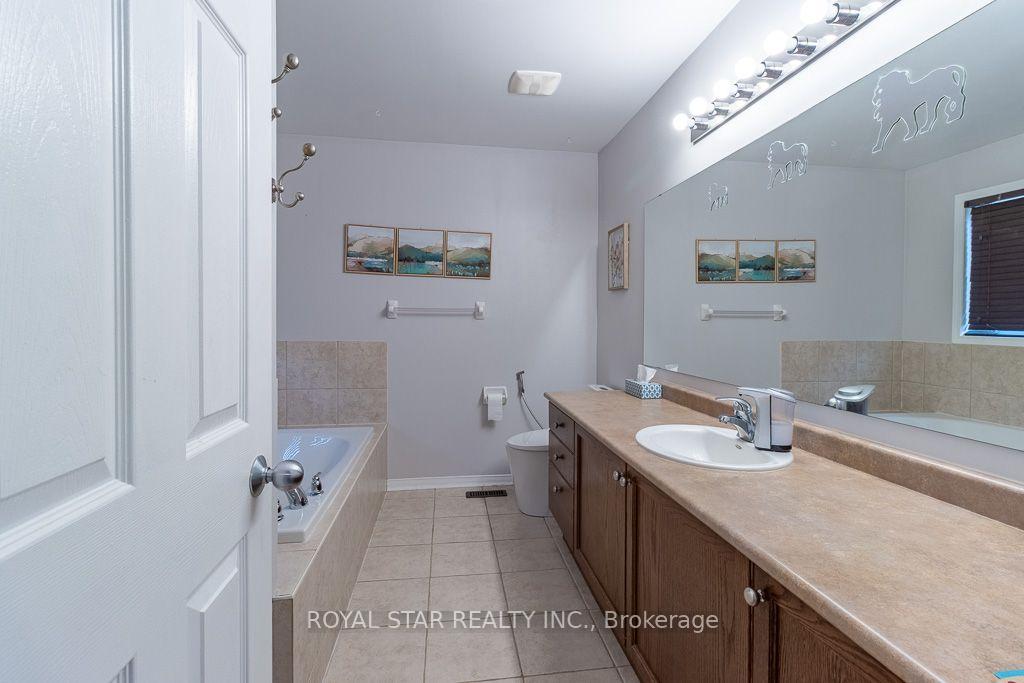 Photo 18 of 1164 Stire Street, Oshawa, Pinecrest — HOMEH