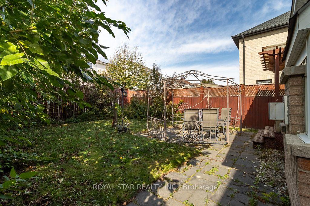 Photo 37 of 1164 Stire Street, Oshawa, Pinecrest — HOMEH