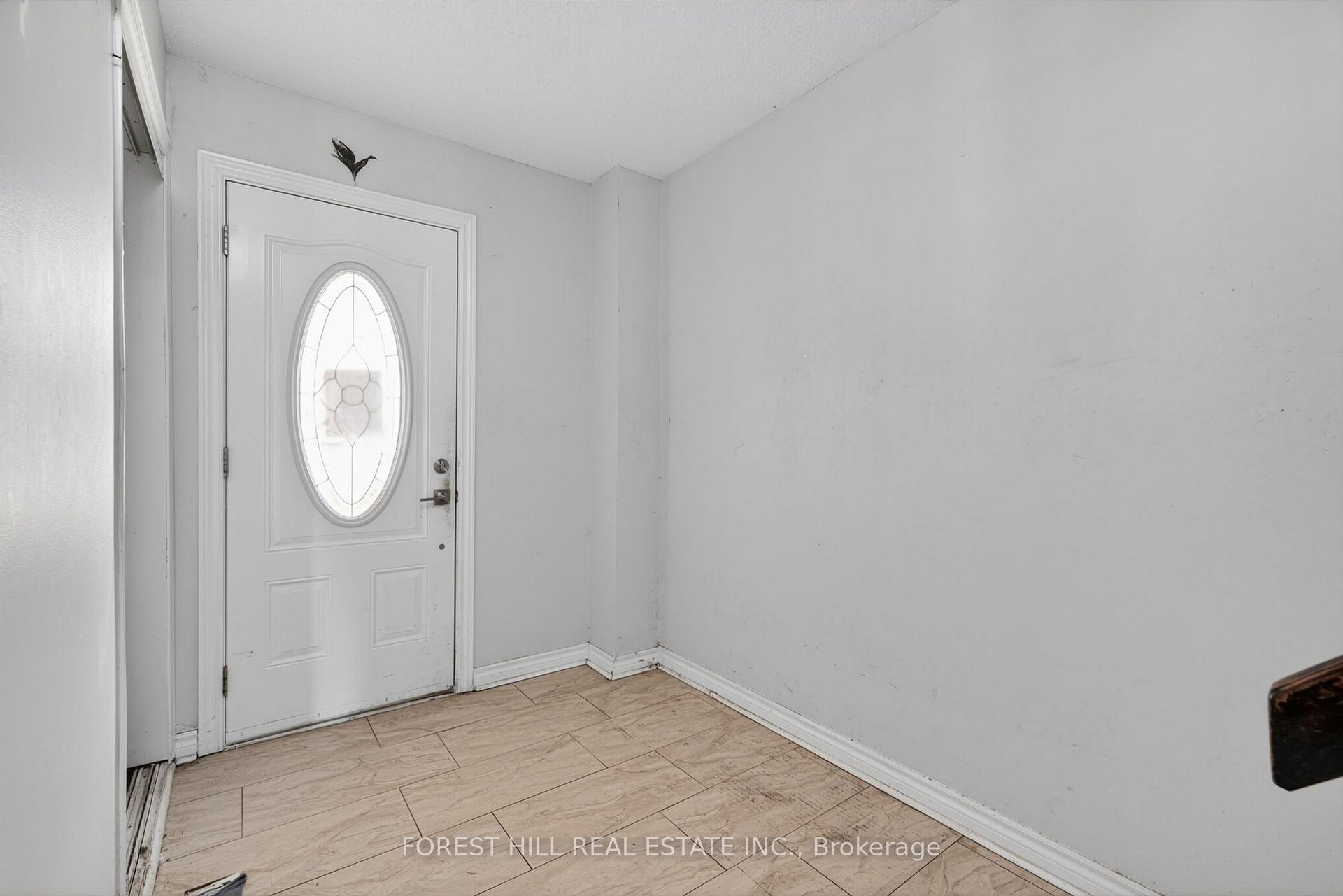 Photo 3 of 27 Saturn Drive, Brampton, Madoc — HOMEH