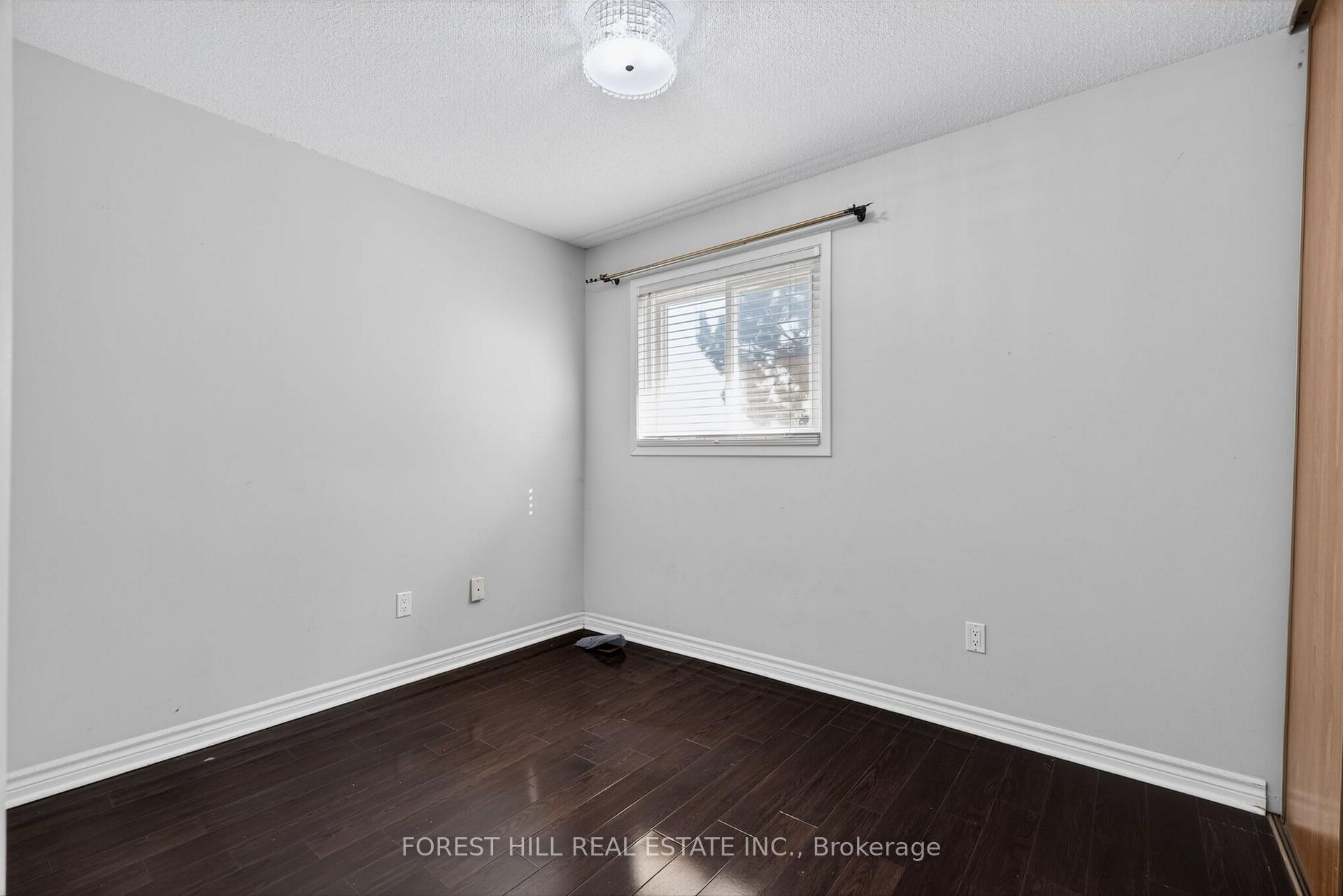 Photo 23 of 27 Saturn Drive, Brampton, Madoc — HOMEH