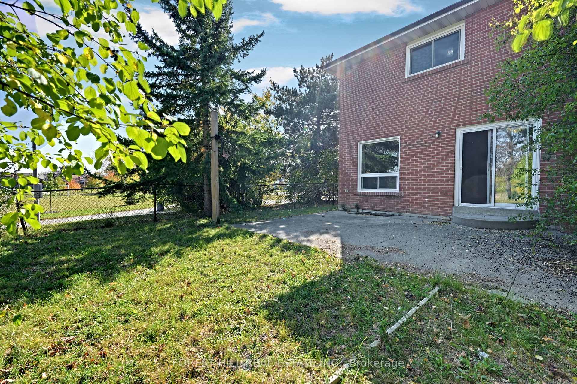 Photo 39 of 27 Saturn Drive, Brampton, Madoc — HOMEH