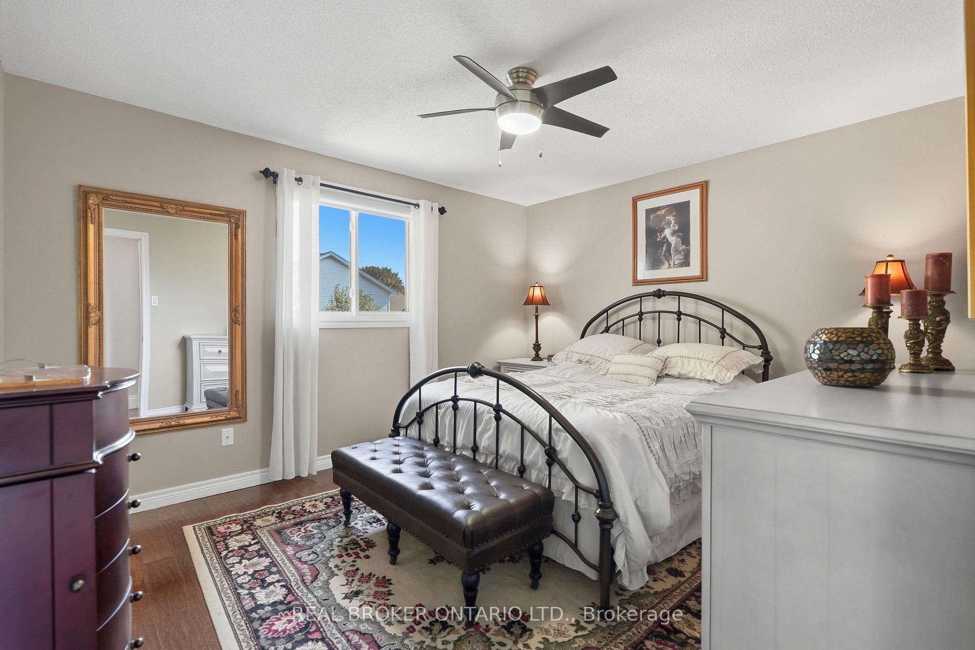 Photo 21 of 8 Moyle Drive, Brantford, Mayfair — HOMEH