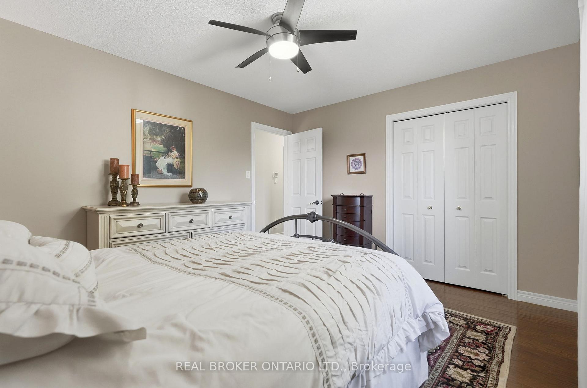 Photo 23 of 8 Moyle Drive, Brantford, Mayfair — HOMEH