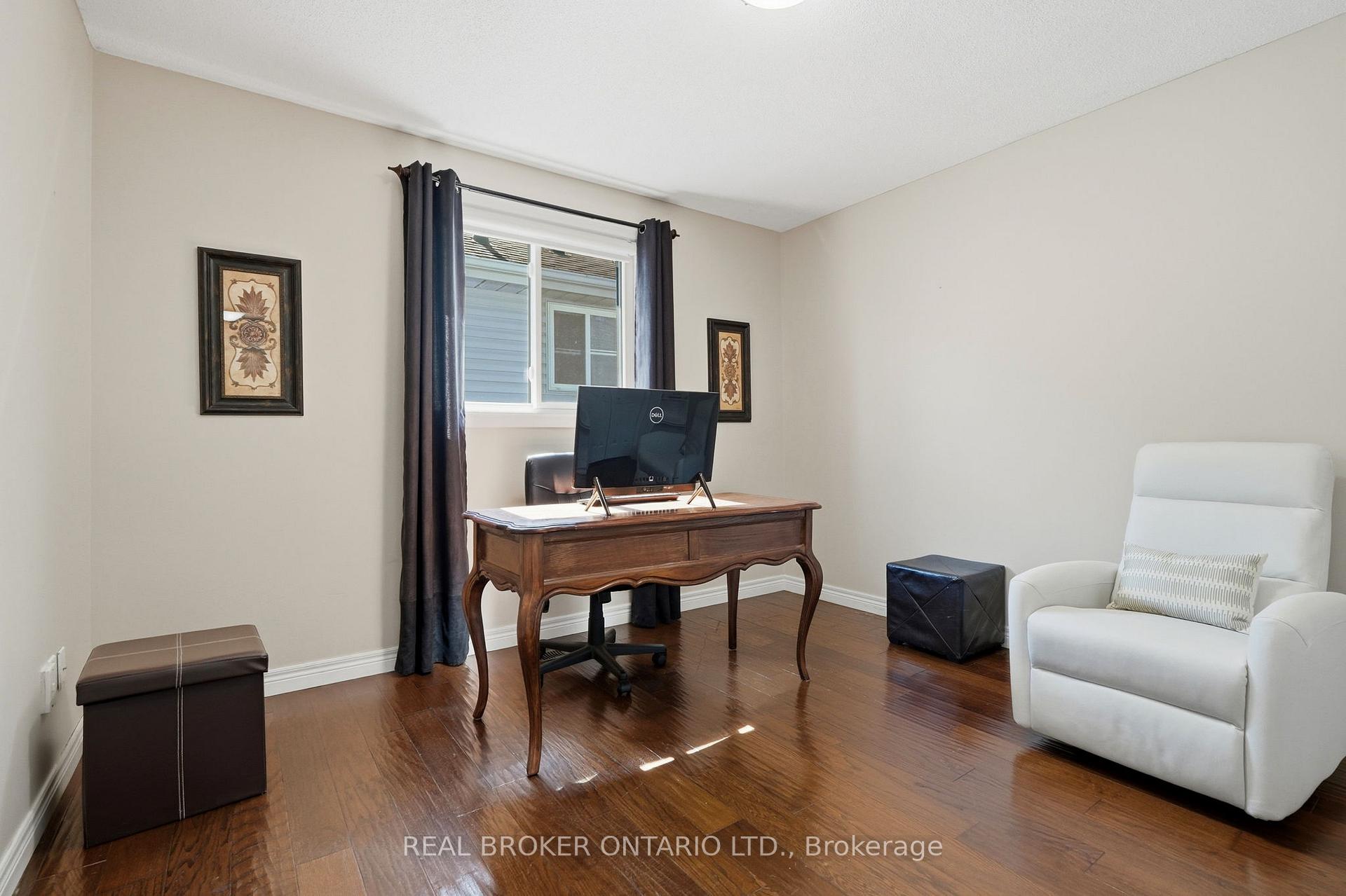 Photo 24 of 8 Moyle Drive, Brantford, Mayfair — HOMEH