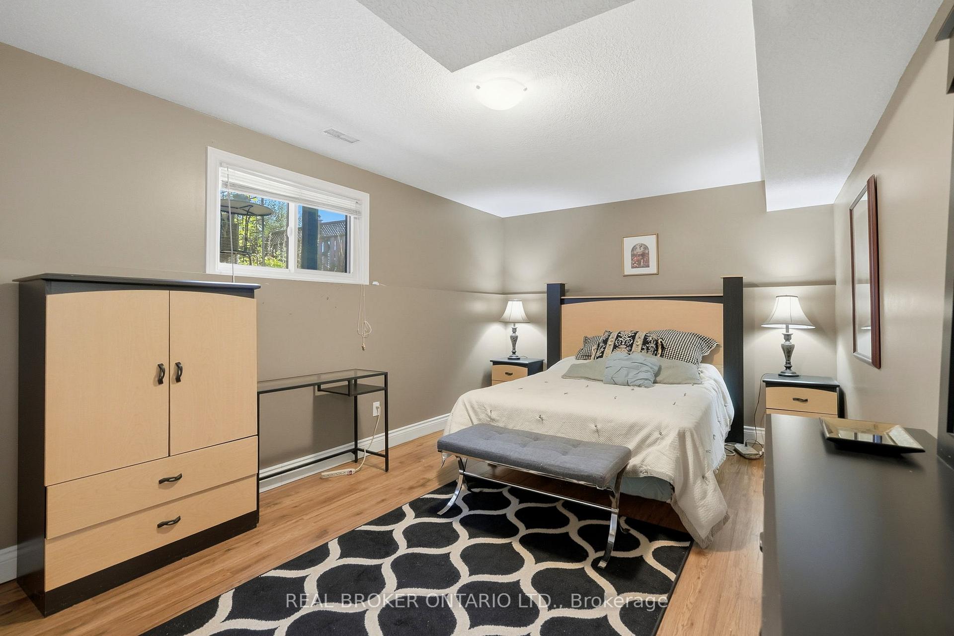 Photo 30 of 8 Moyle Drive, Brantford, Mayfair — HOMEH