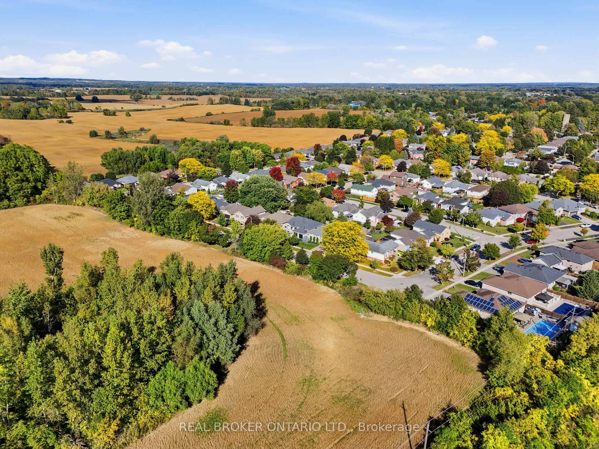 Photo 43 of 8 Moyle Drive, Brantford, Mayfair — HOMEH
