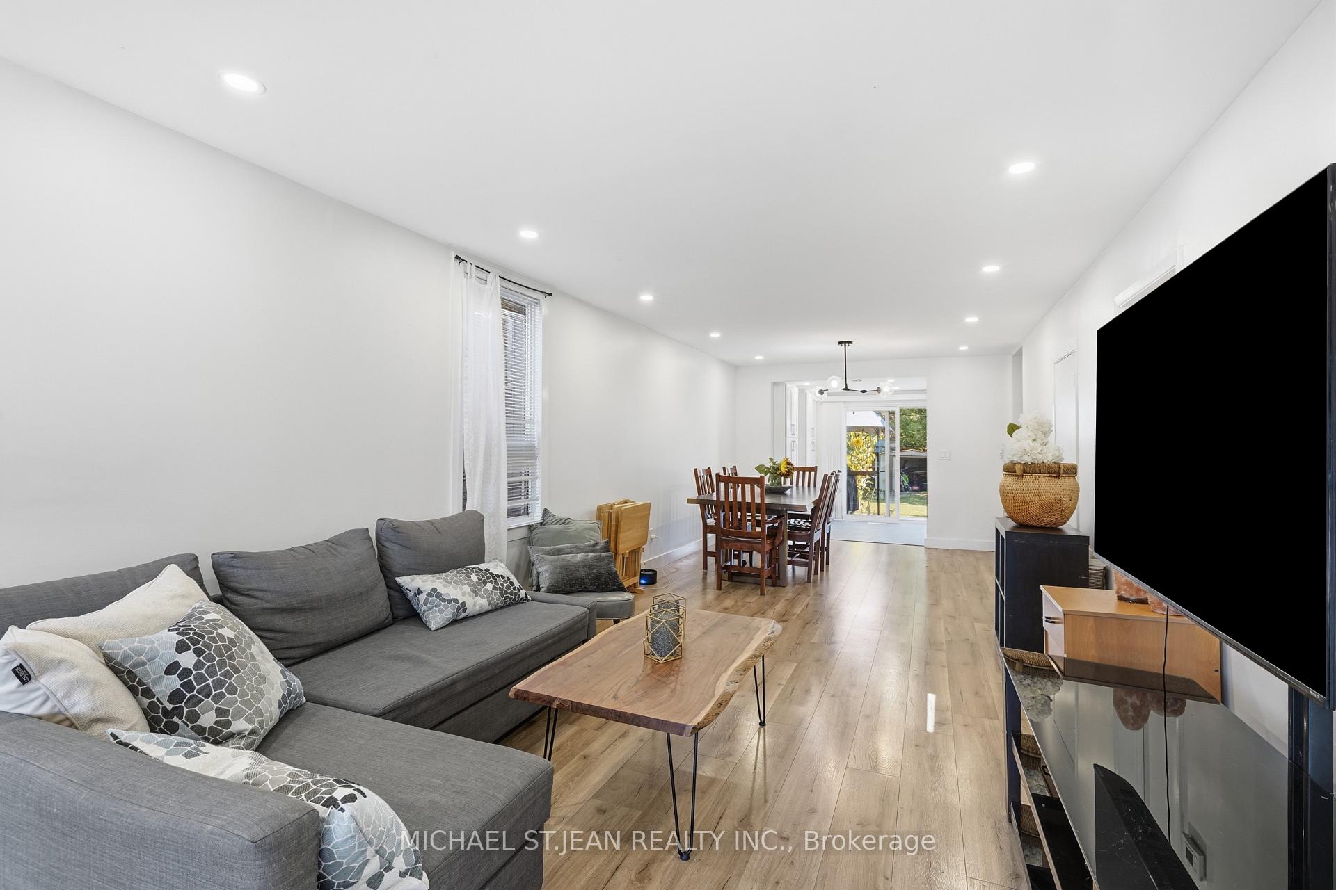 Photo 9 of 658 Upper Wellington Street, Hamilton, Centremount — HOMEH