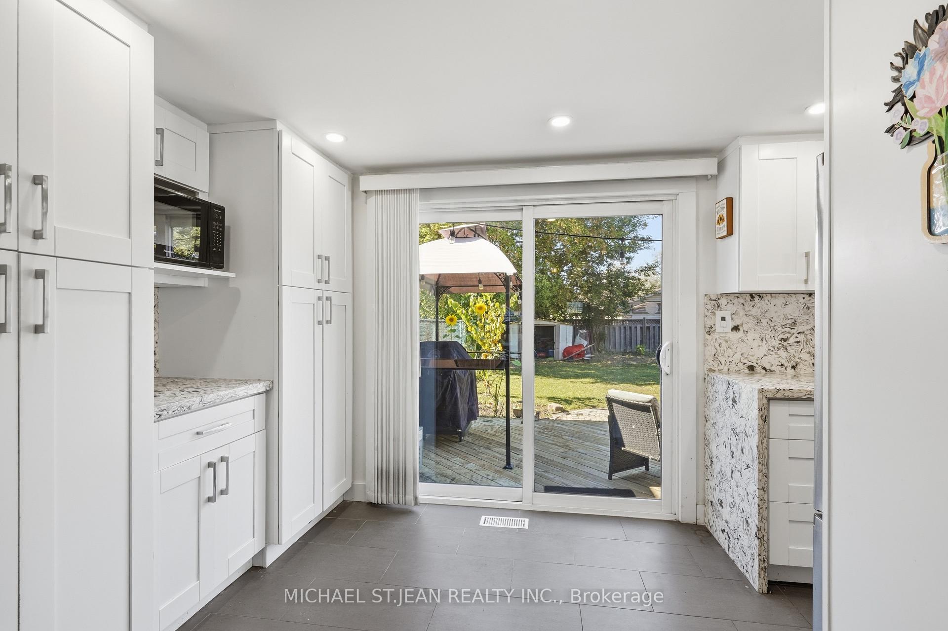 Photo 14 of 658 Upper Wellington Street, Hamilton, Centremount — HOMEH